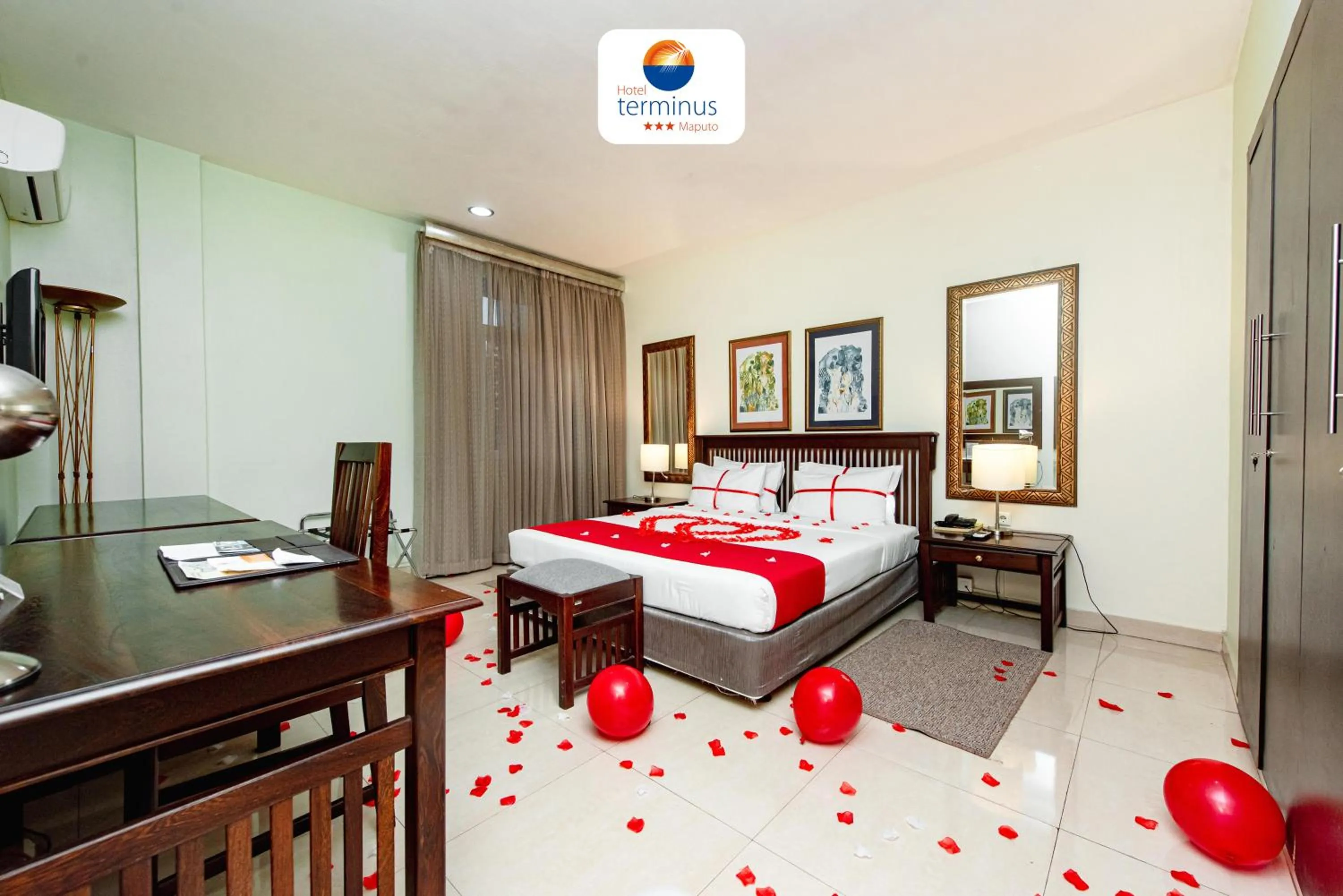 Bedroom, Bed in Hotel Terminus Maputo