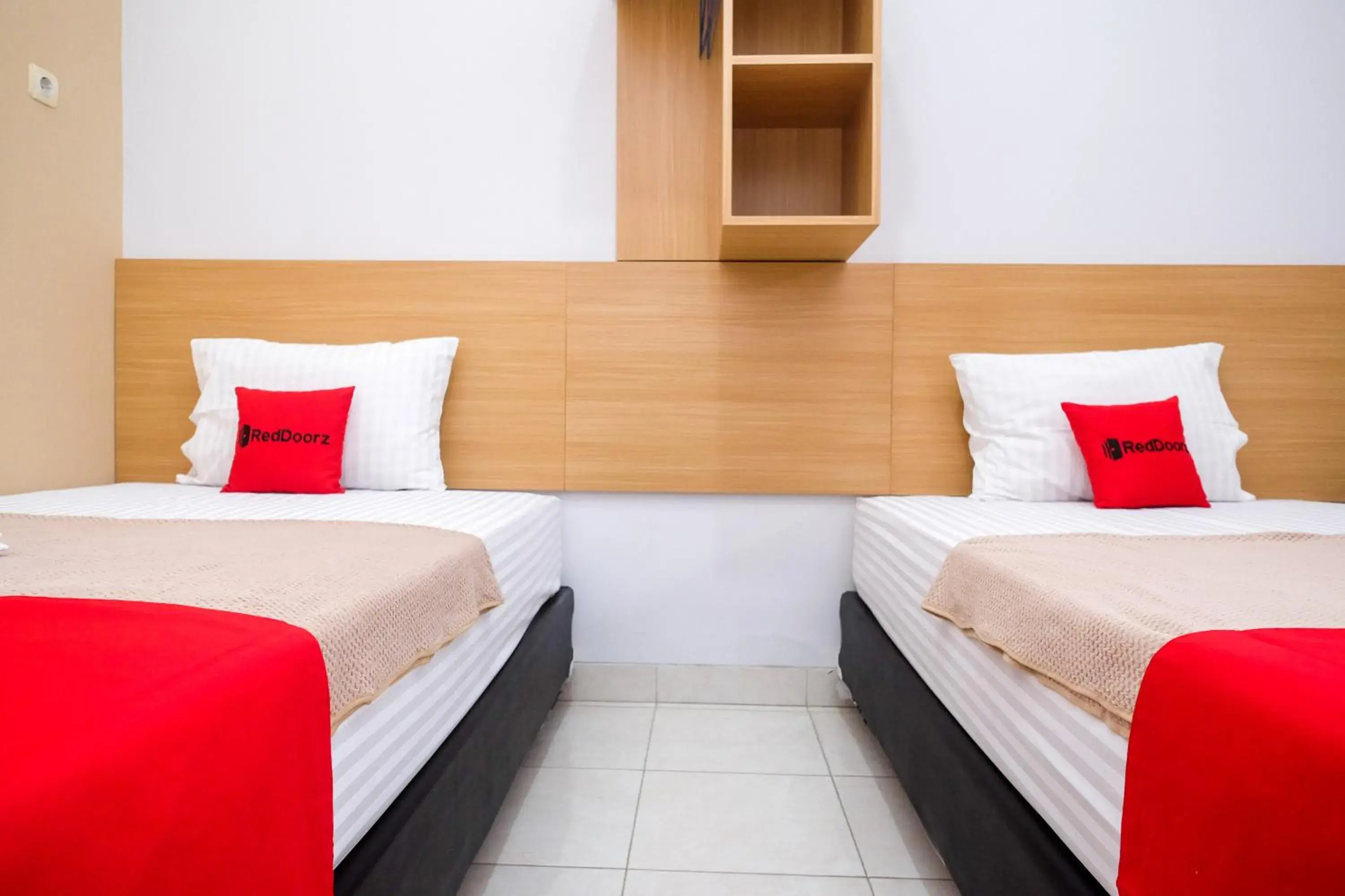 Bedroom, Bed in RedDoorz Syariah near Perempatan Kartasura Bedroom, Bed in RedDoorz Syariah near Perempatan Kartasura