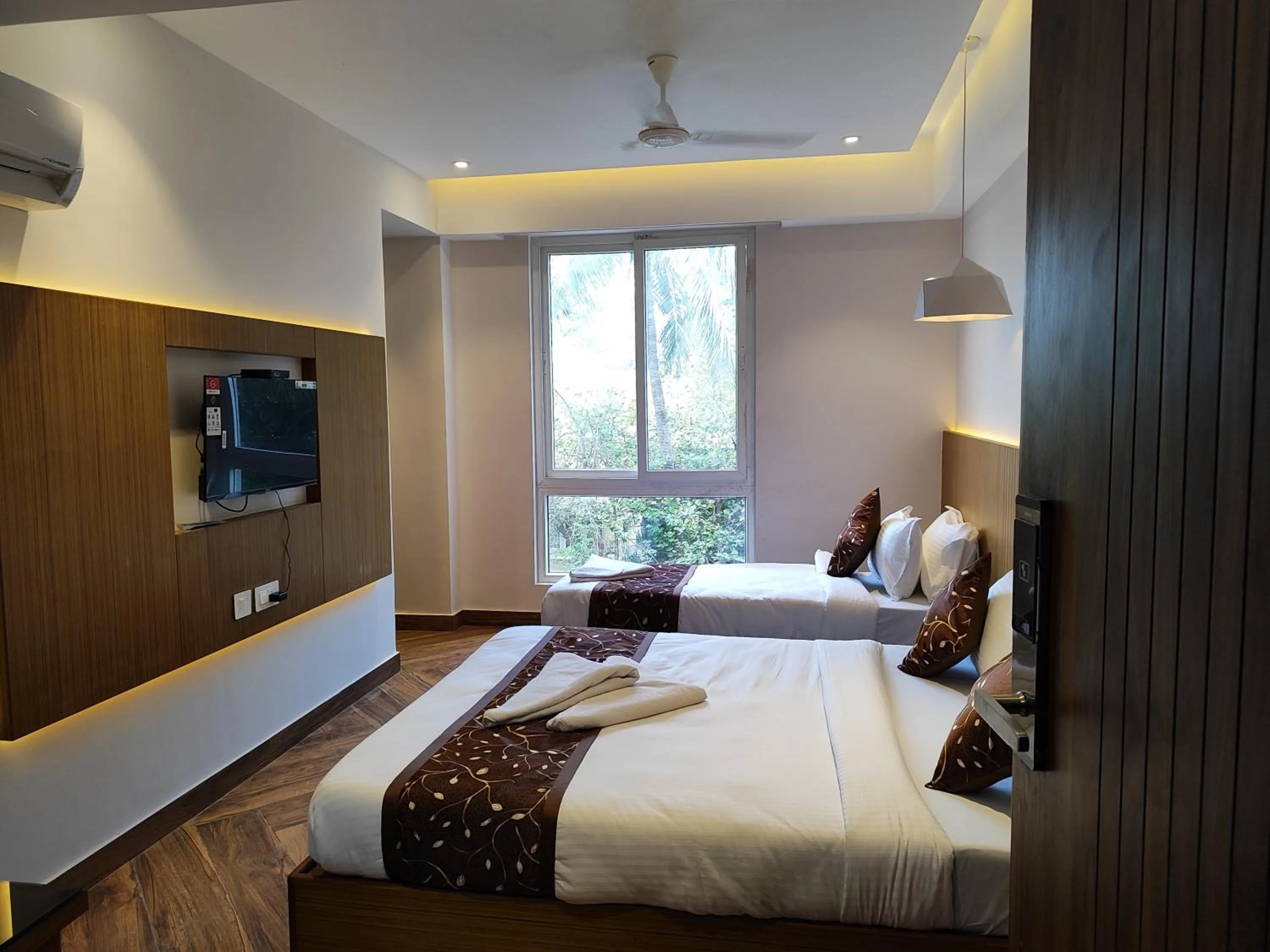 Bed in GRAND ONE TOWER