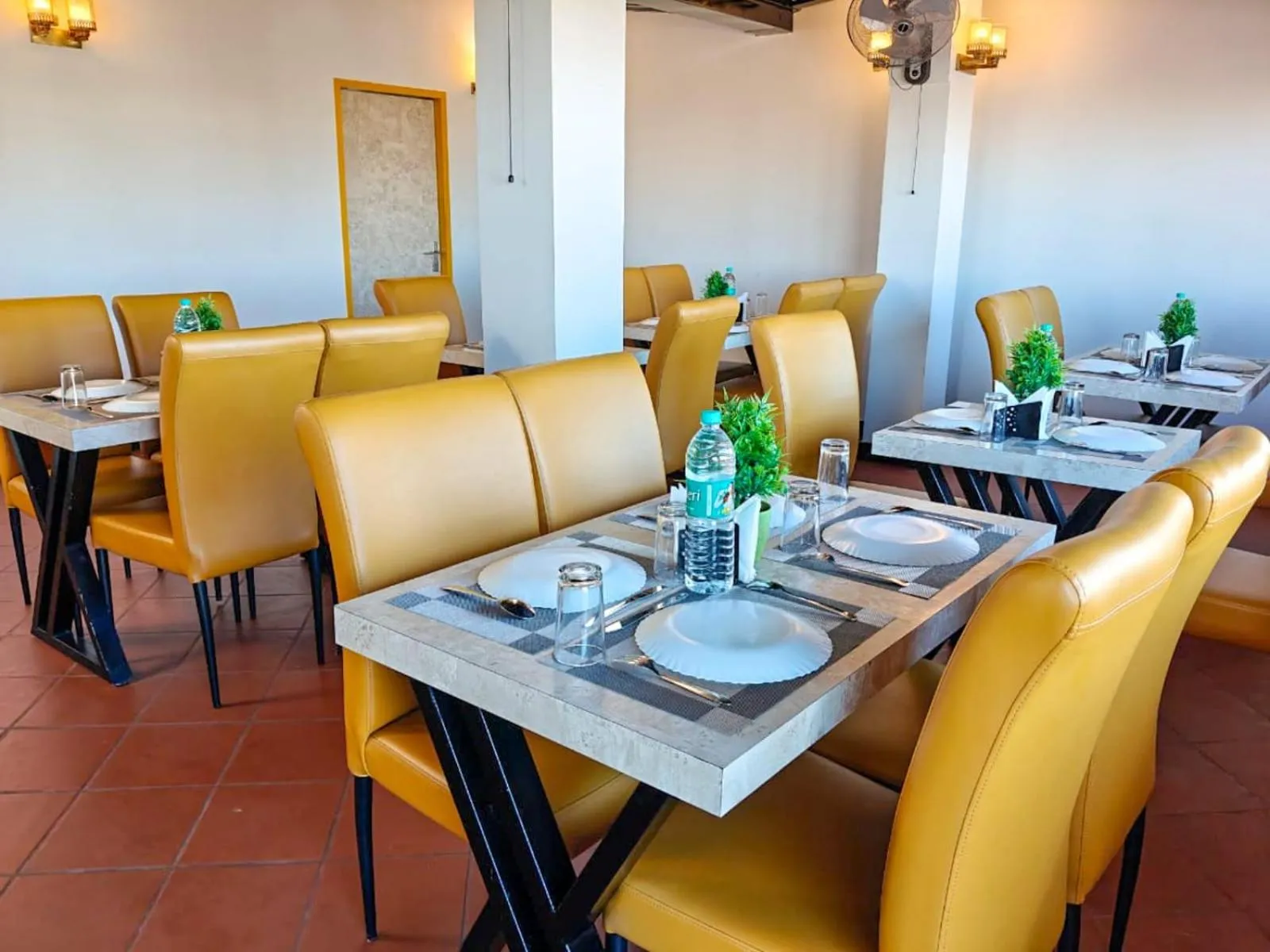 Restaurant/places to eat in GRAND ONE TOWER