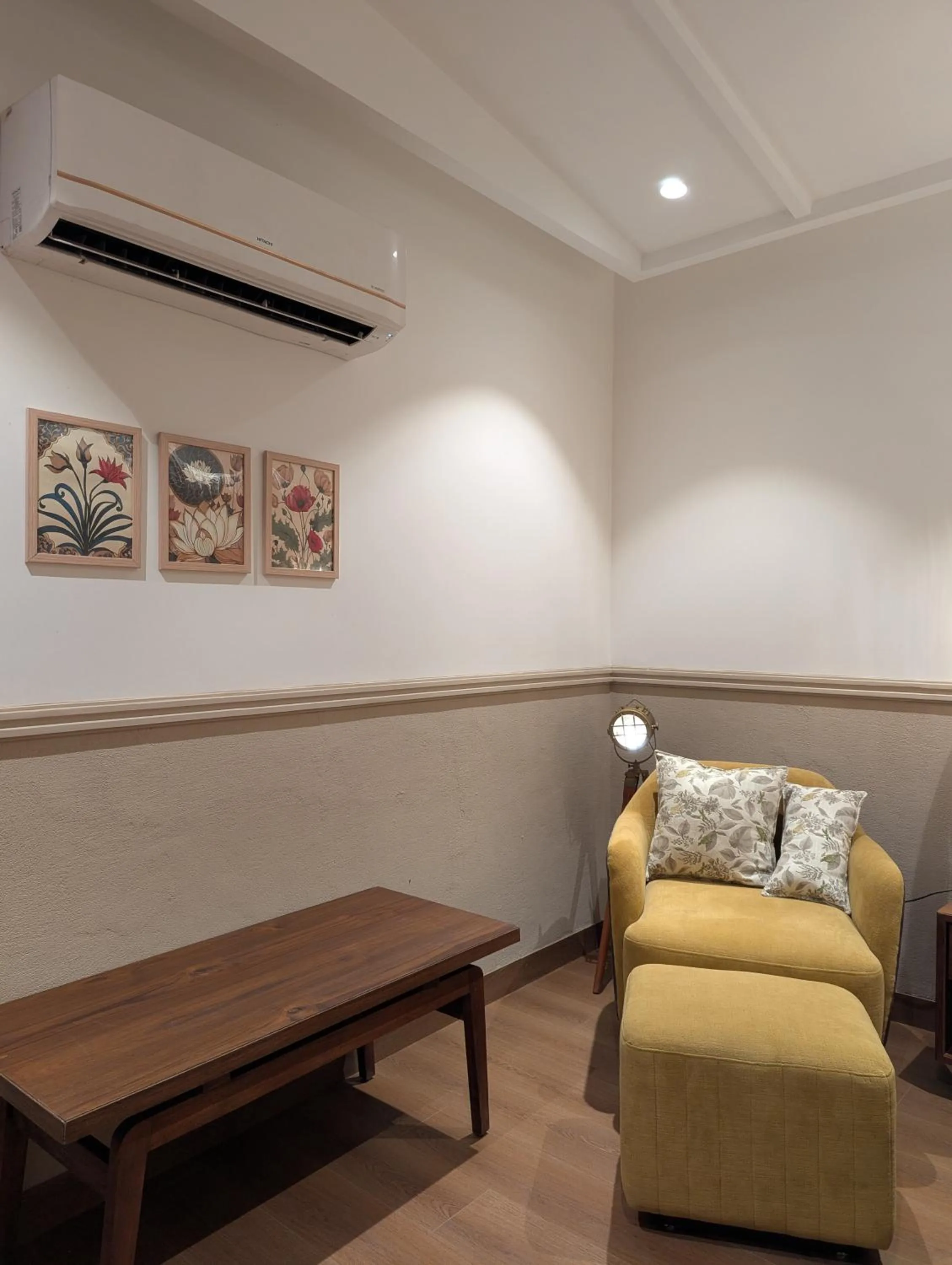 Seating area in Cape House