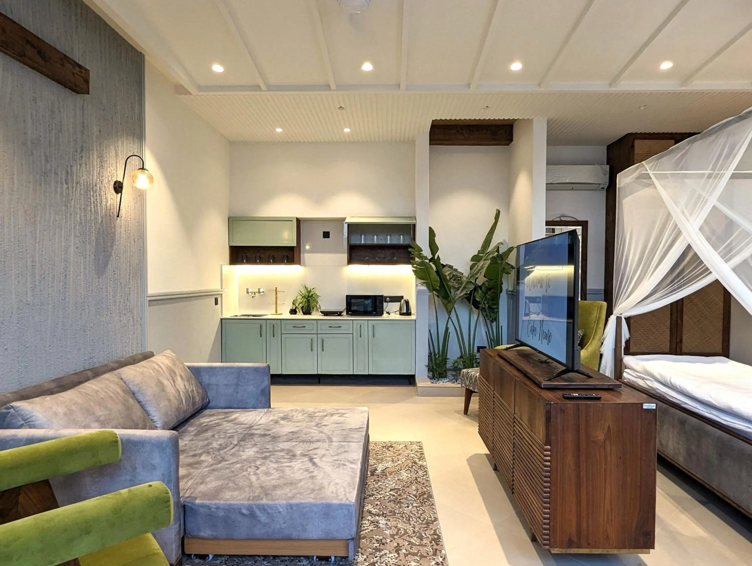 TV and multimedia, Bed in Cape House