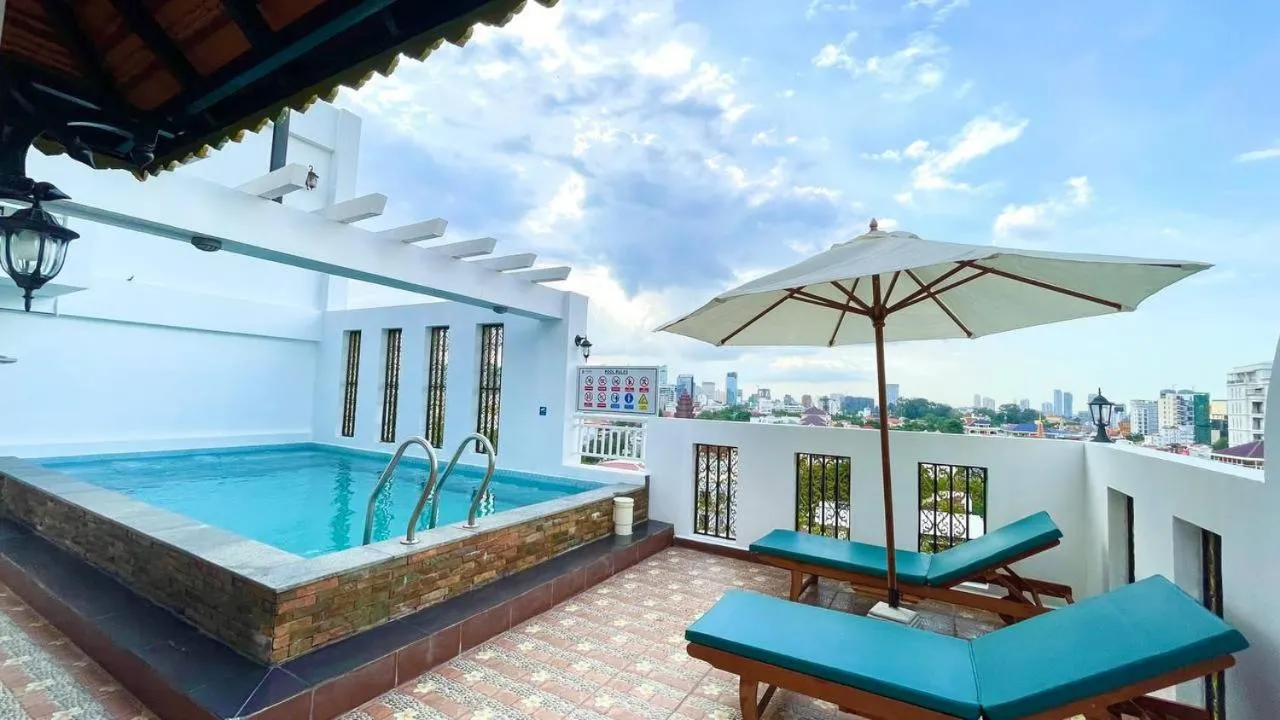 Swimming pool in Times Hotel at Bassac Lane