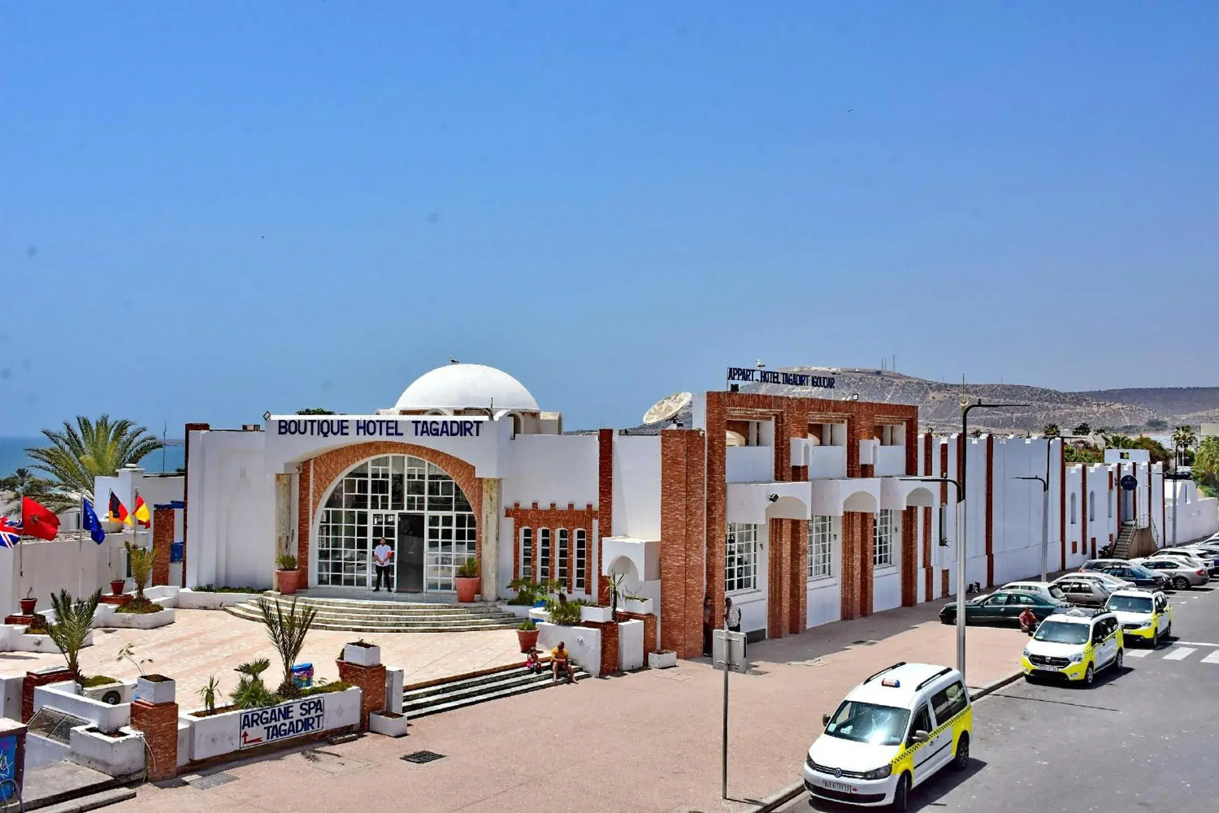 Facade/entrance in Appart-Hôtel Tagadirt Facade/entrance in Appart-Hôtel Tagadirt