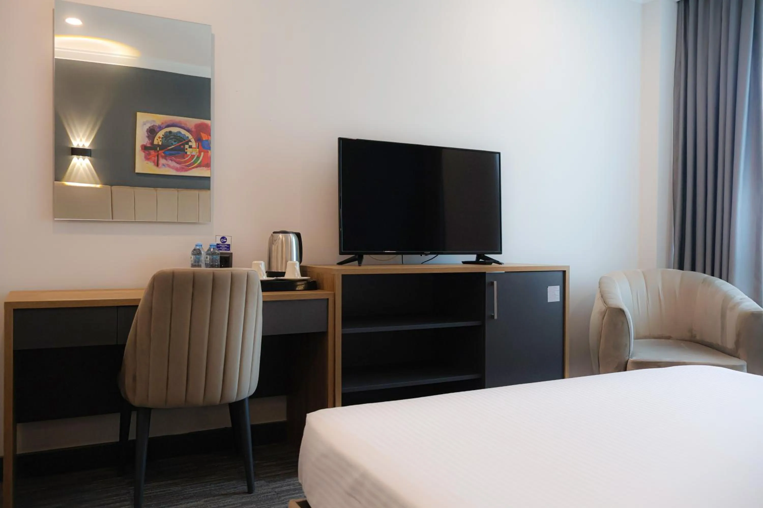 Bedroom, Bed in HOME PLUS Hotel