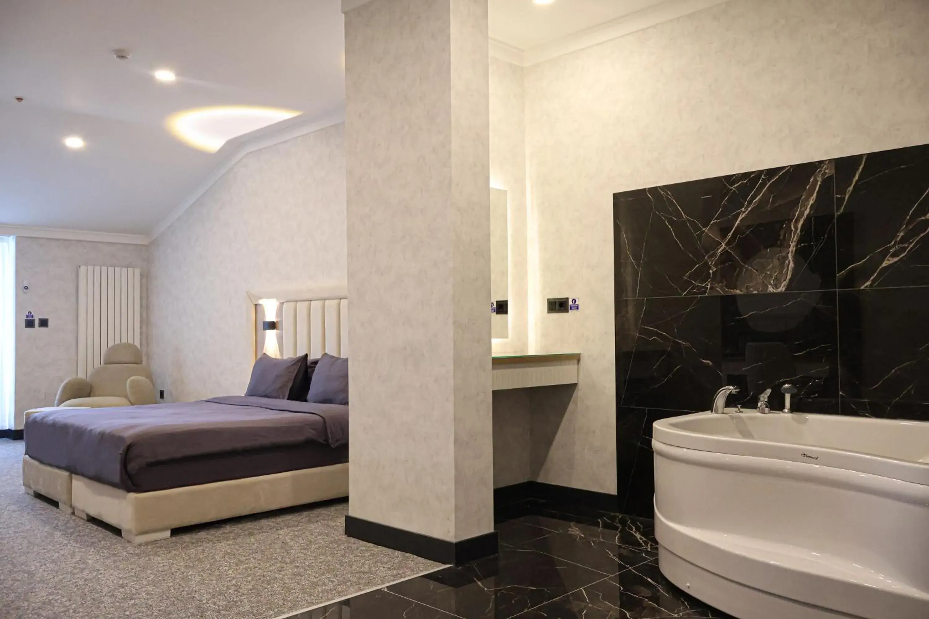 Studio with Spa Bath in HOME PLUS Hotel Studio with Spa Bath in HOME PLUS Hotel