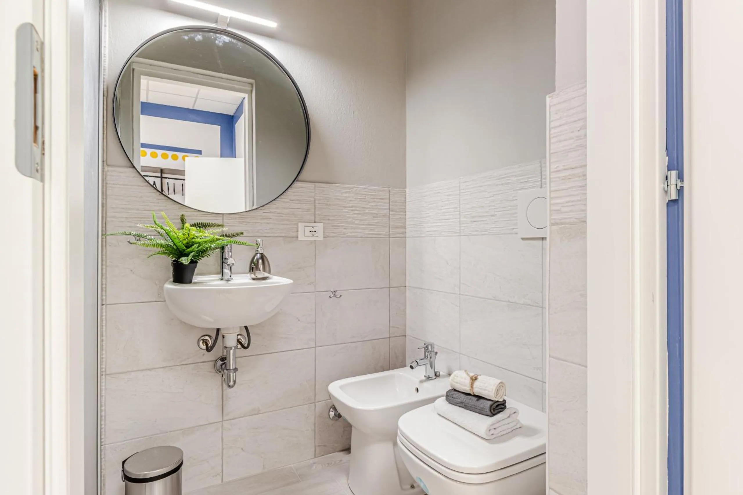 Toilet in Game Rooms Experience