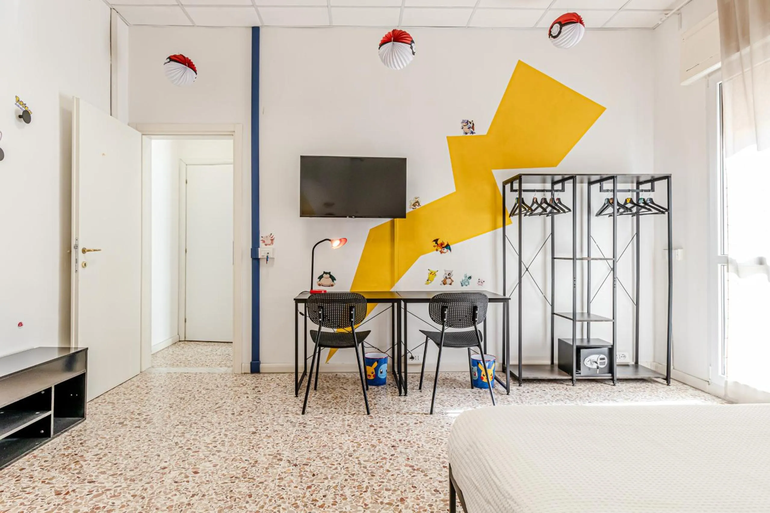 Communal lounge/ TV room, Bed in Game Rooms Experience