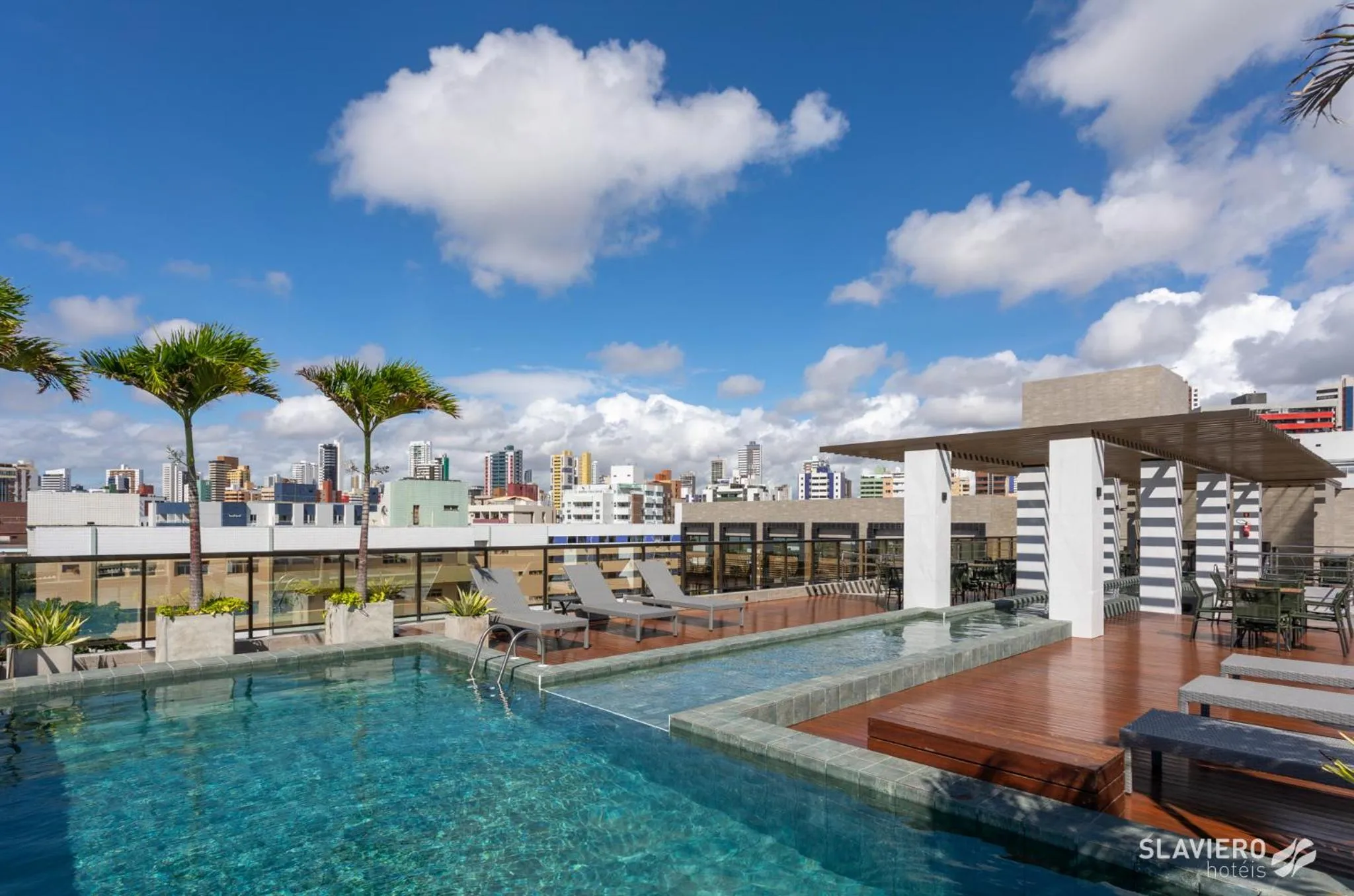 Swimming pool in Slaviero João Pessoa
