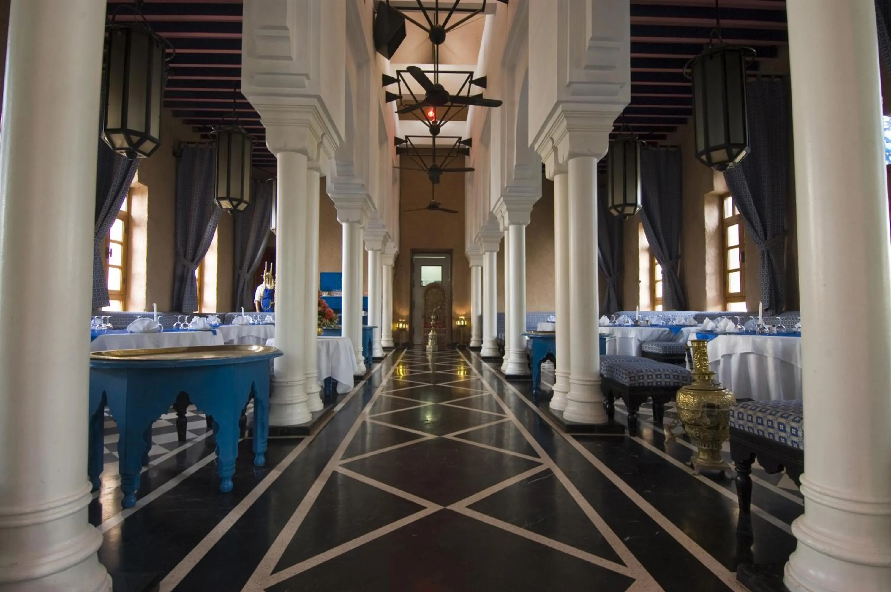 Restaurant/places to eat in El Pueblo Tamlelt