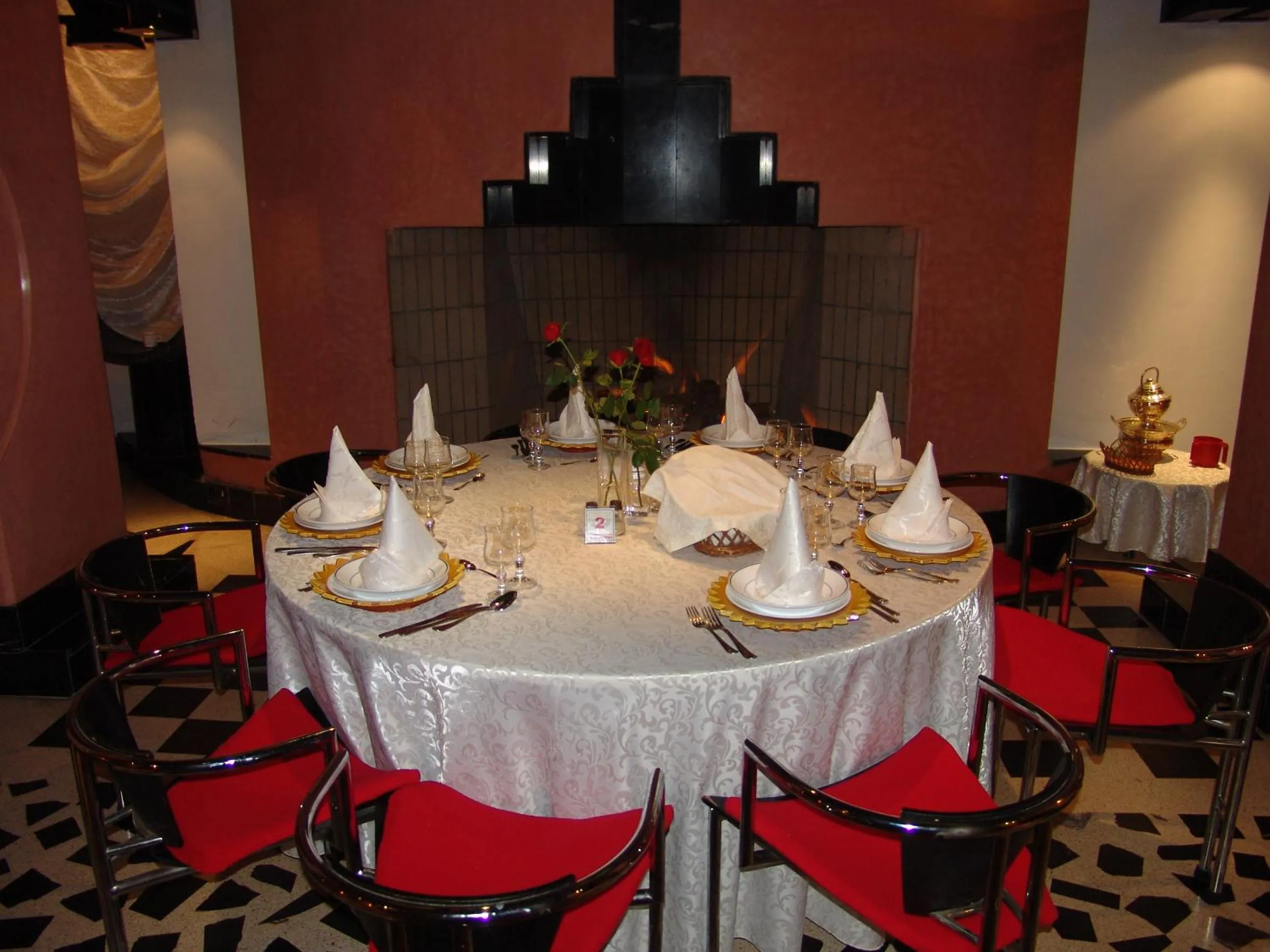 Restaurant/places to eat in El Pueblo Tamlelt