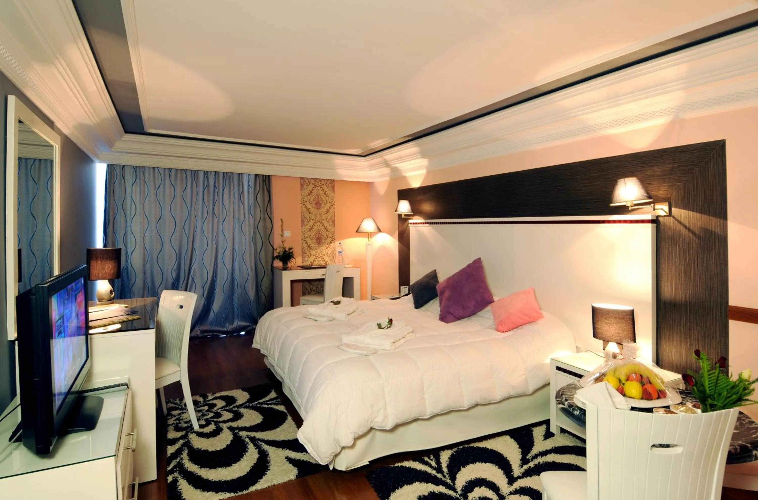 Photo of the whole room, Bed in Royal Mirage Fes Hotel