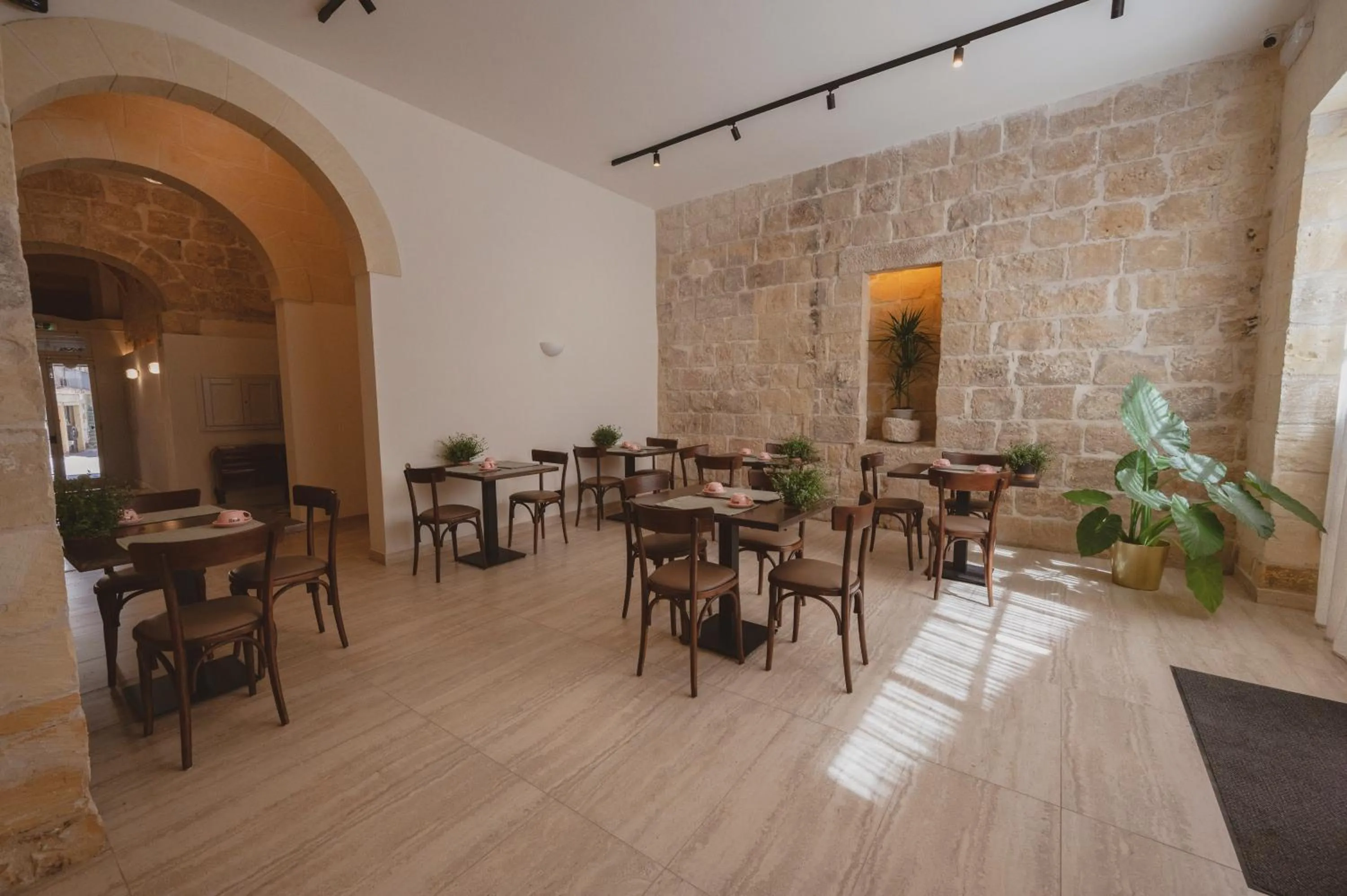 Breakfast in Maria Rosa Suites