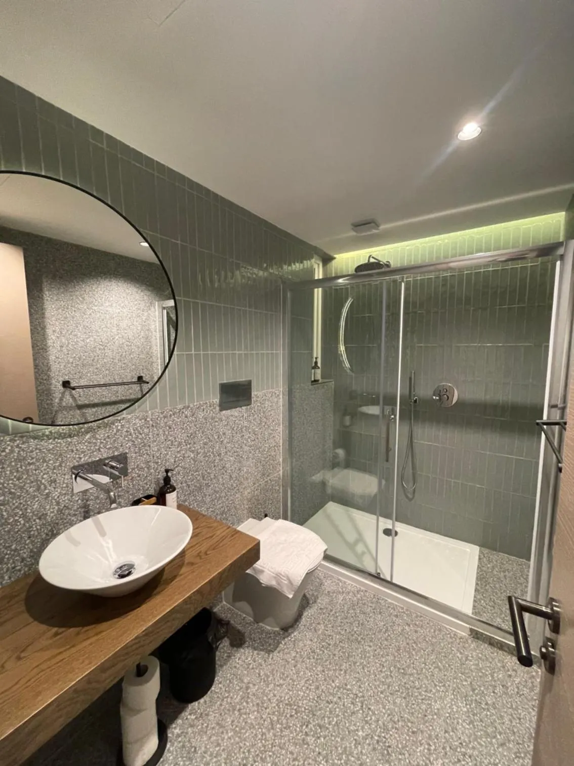 Shower in Maria Rosa Suites