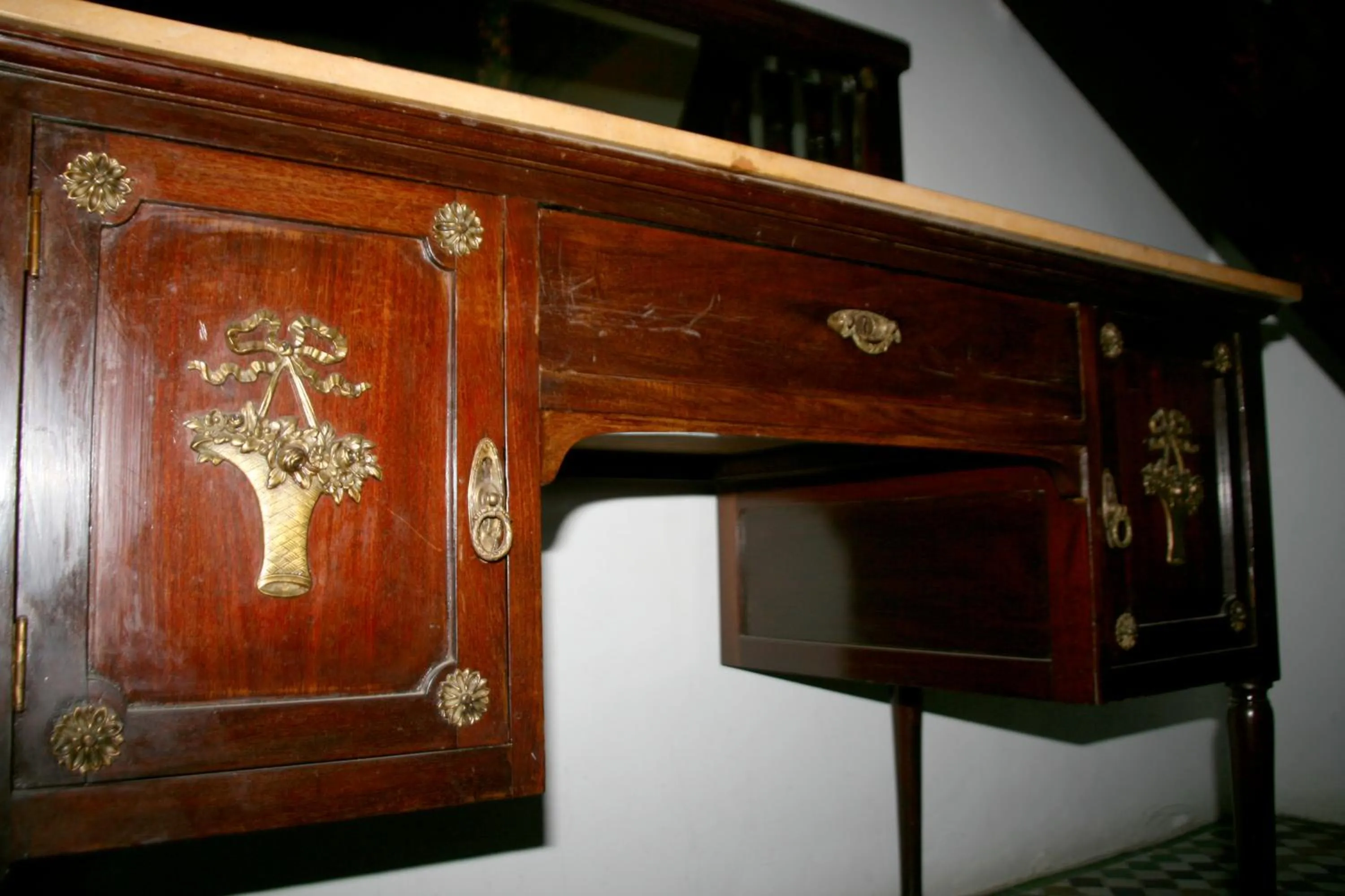 Decorative detail in Riad El Ghalia