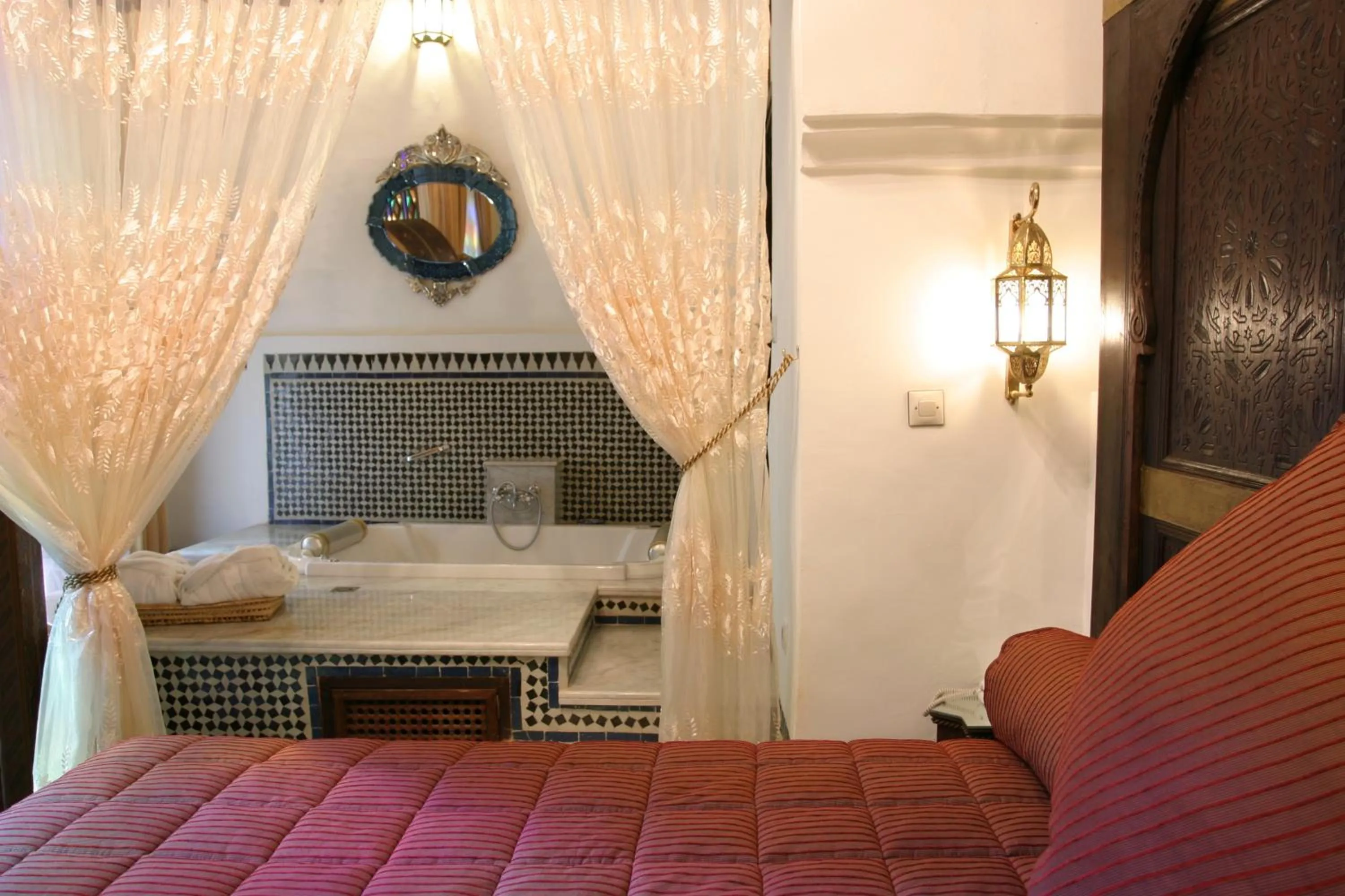 Bedroom, Bed in Riad El Ghalia
