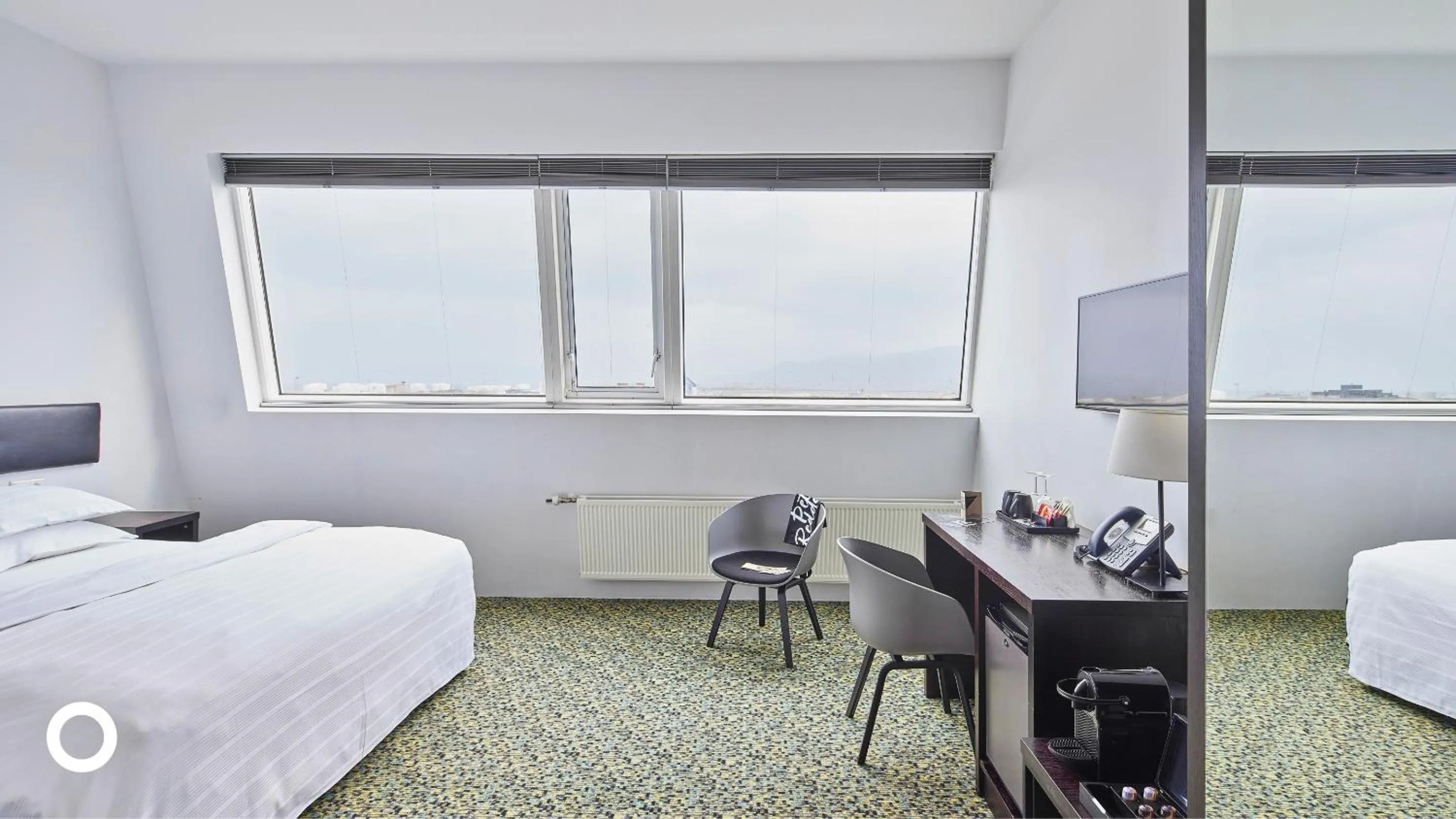 Bedroom, Bed in Center Hotels Plaza