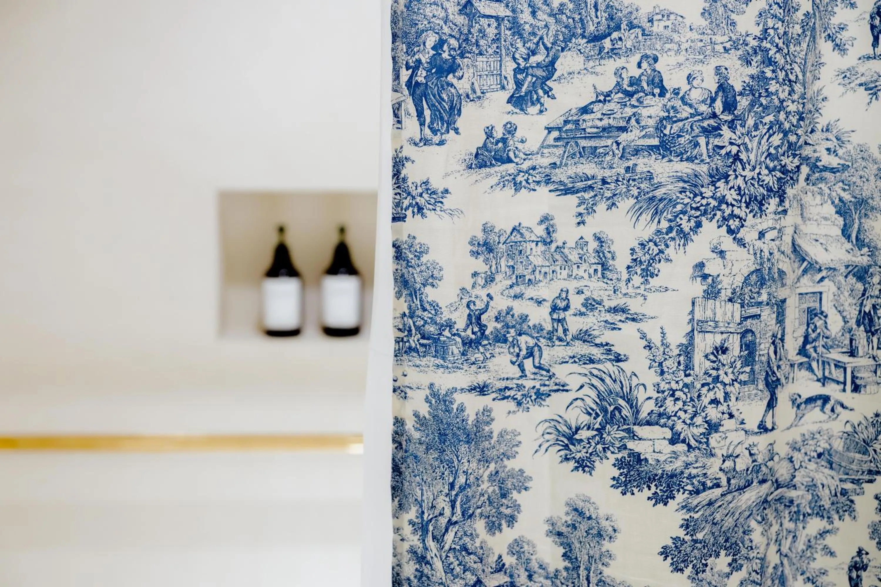 Shower in The Chandler Hotel