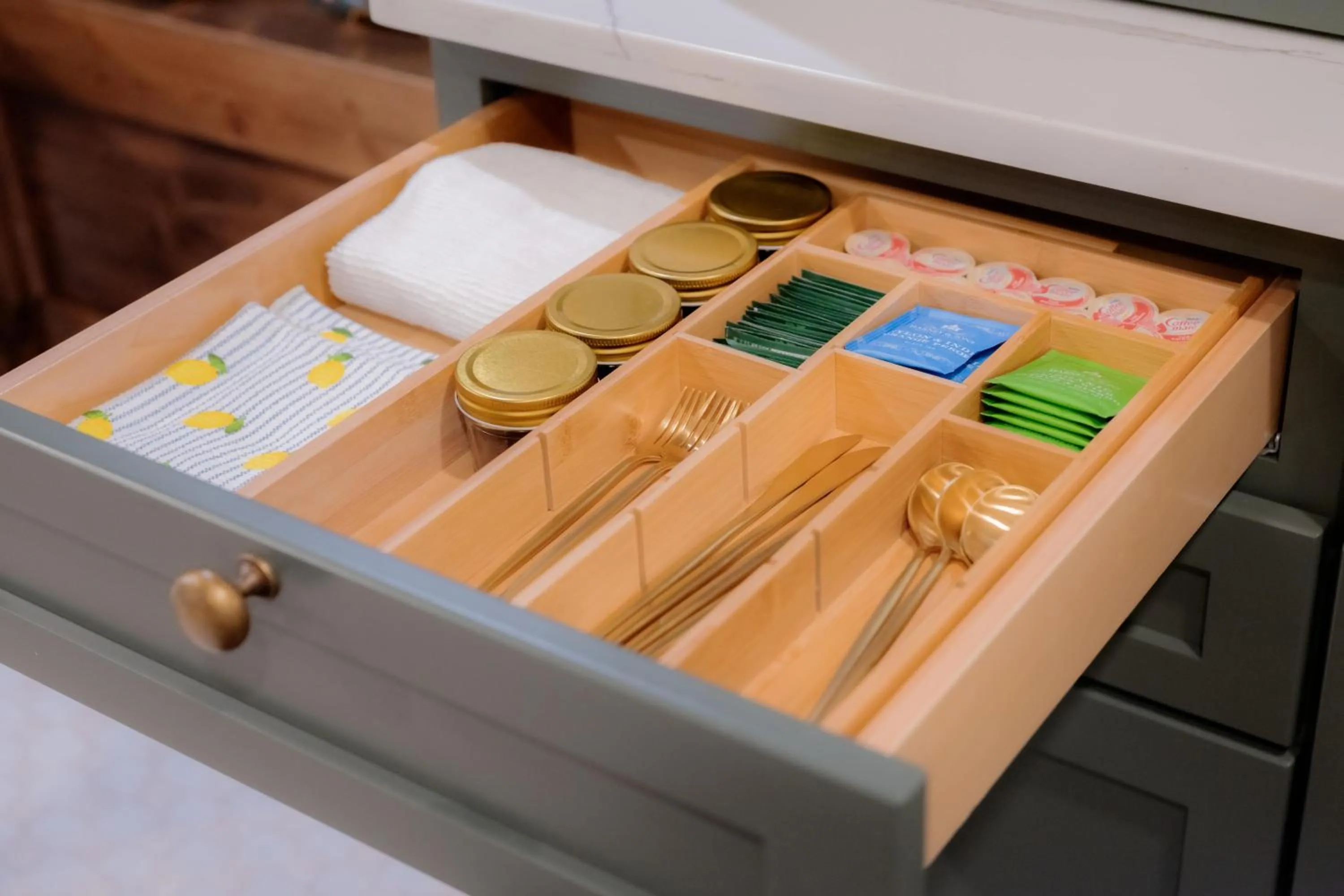 Kitchen or kitchenette in The Chandler Hotel