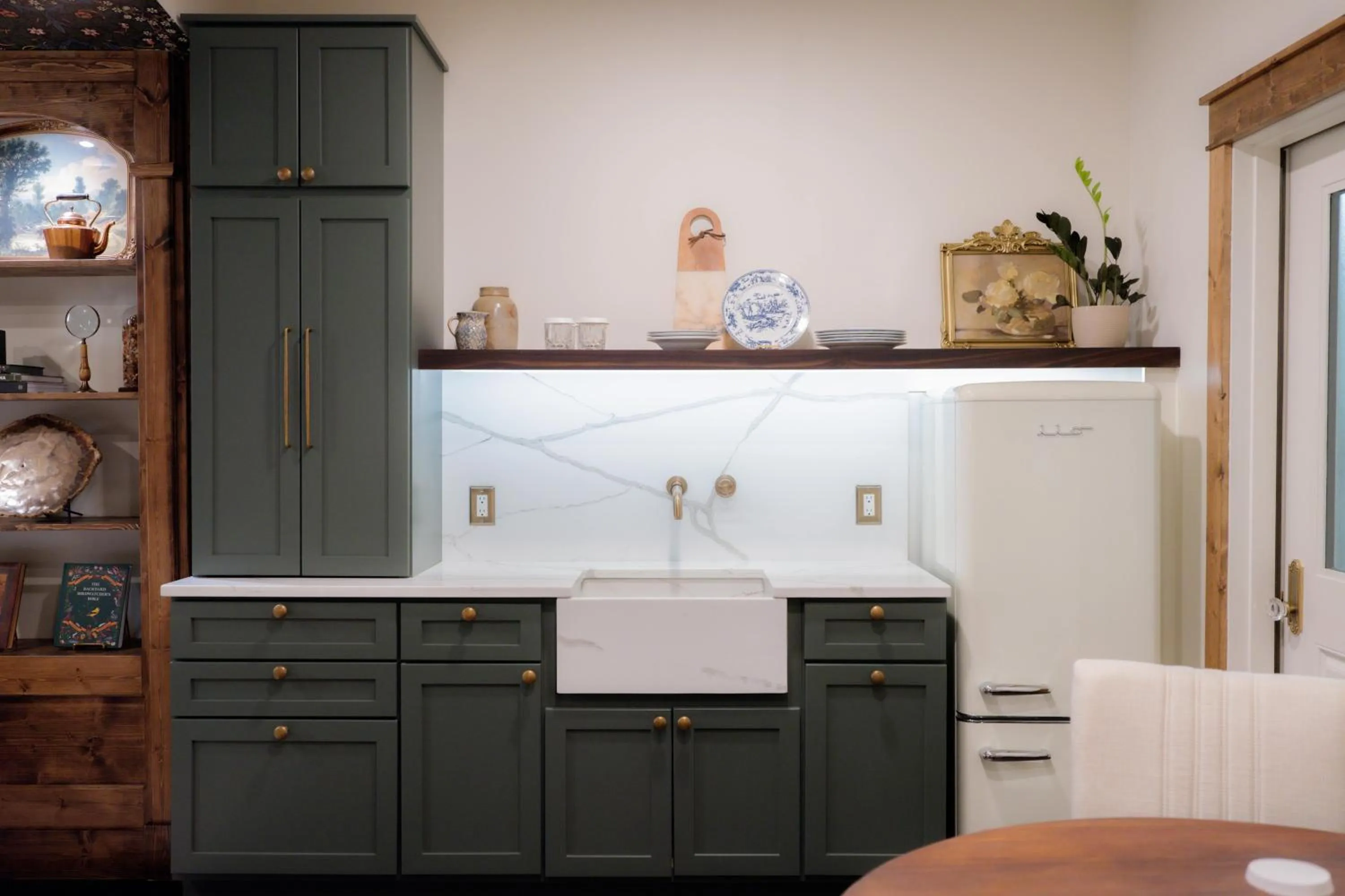 Kitchen or kitchenette in The Chandler Hotel