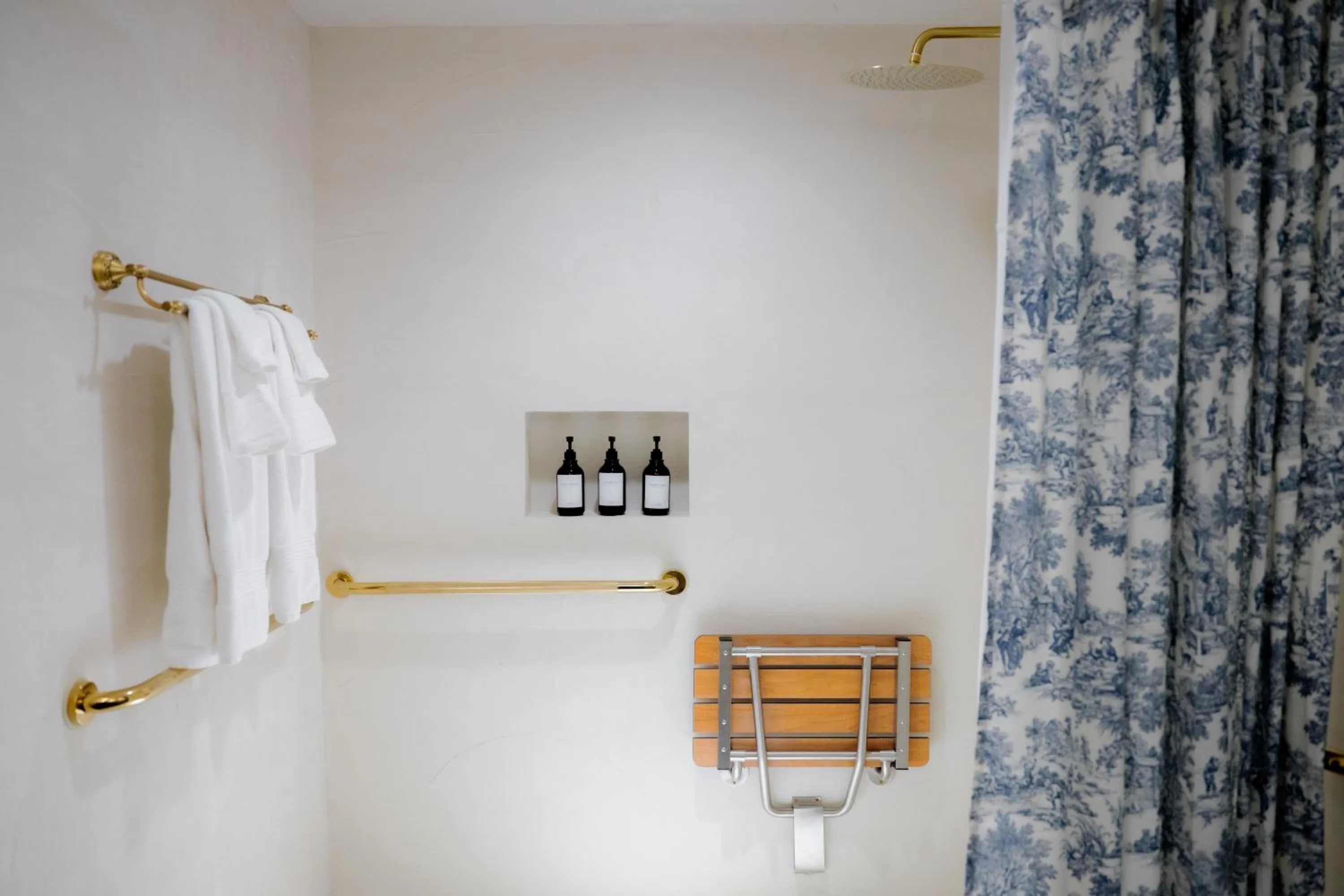 Shower in The Chandler Hotel