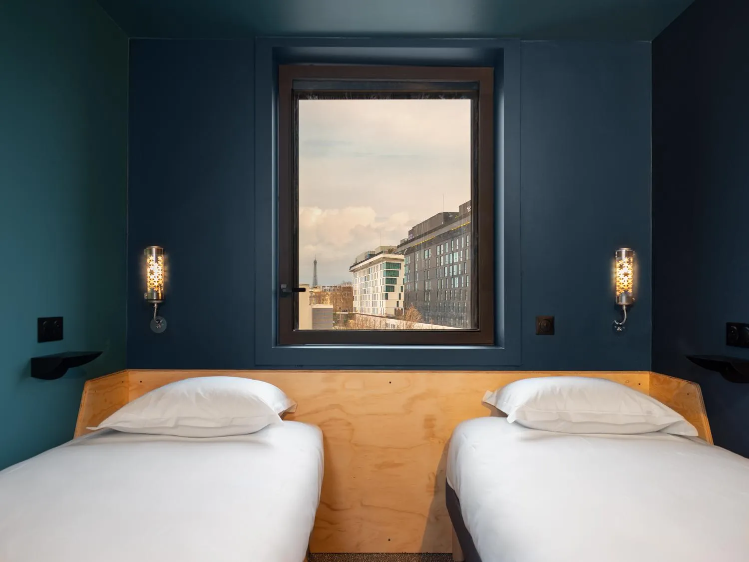 Bedroom, Bed in Eklo Hotels Paris Porte de Versailles