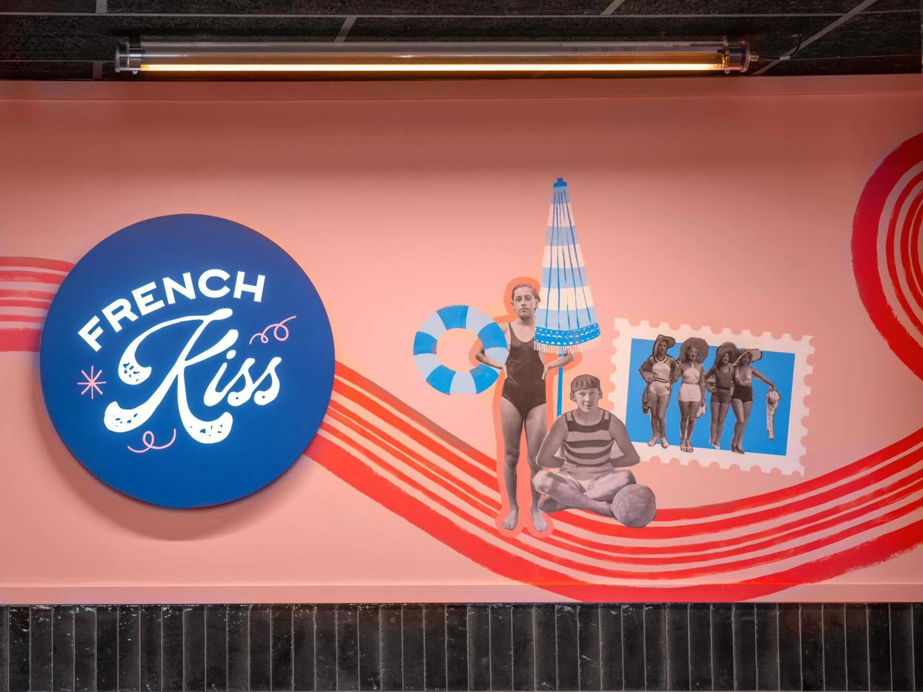 Restaurant/places to eat in Eklo Hotels Paris Porte de Versailles