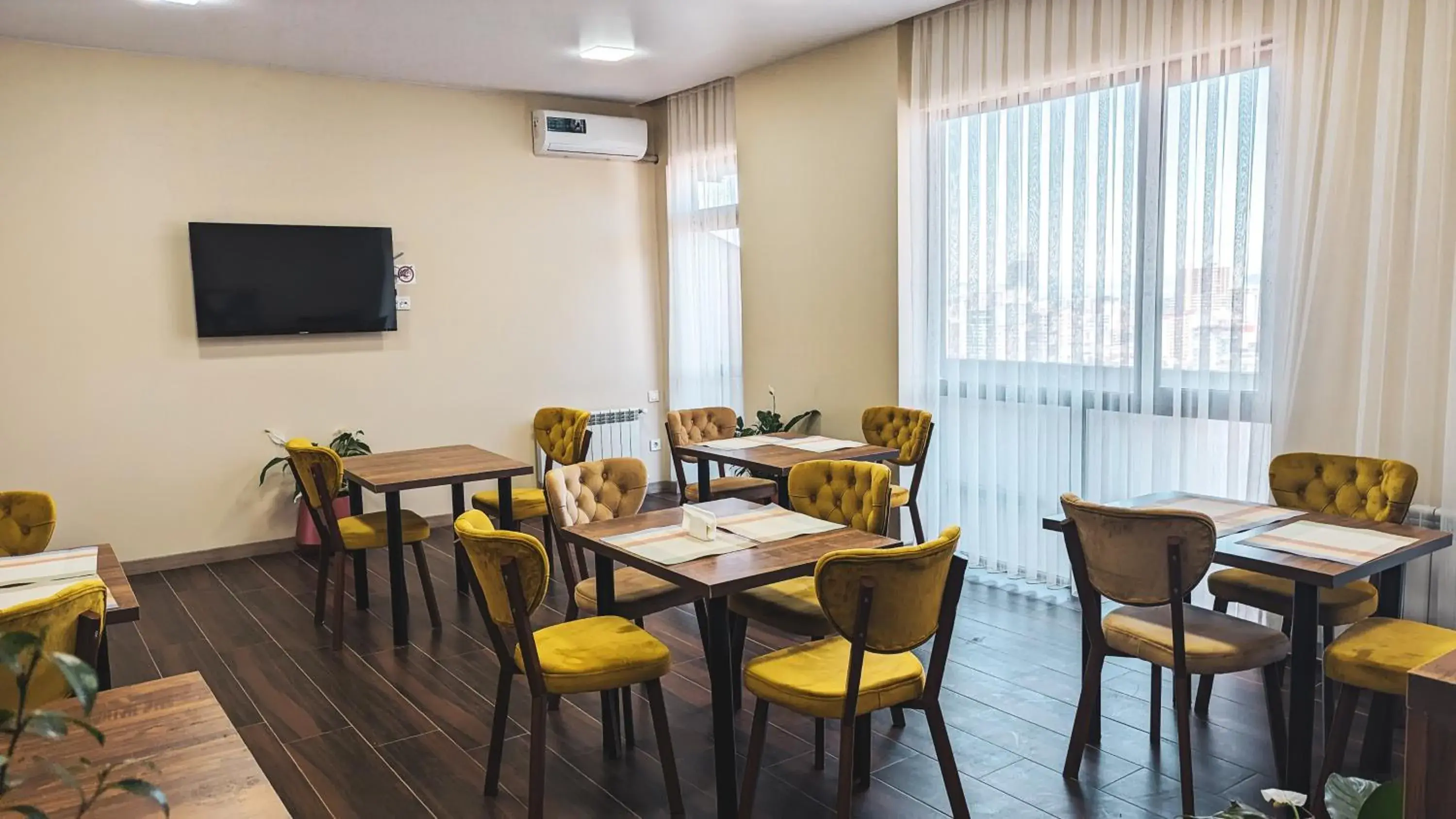 Restaurant/places to eat in GG ApartHotel Restaurant/places to eat in GG ApartHotel