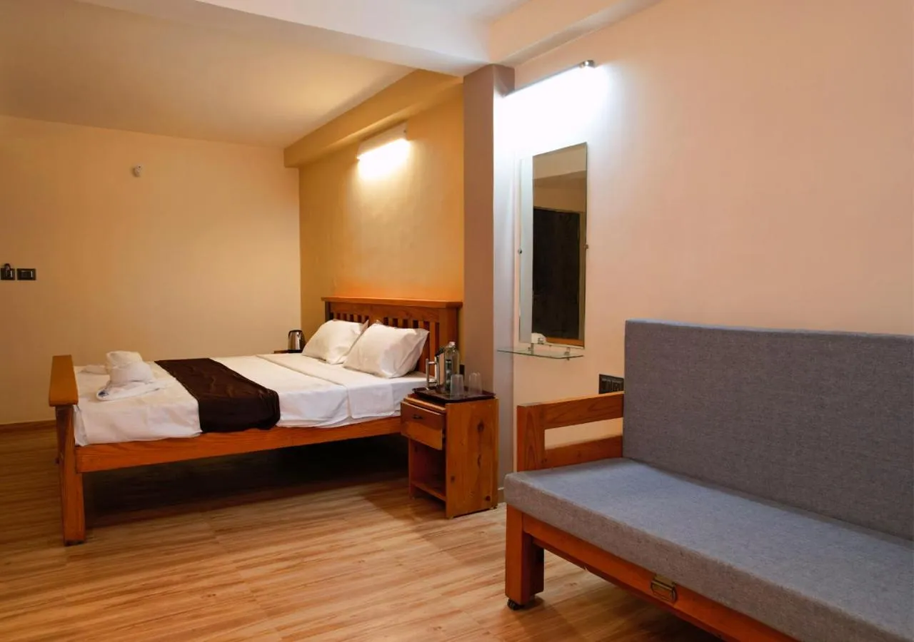 Bedroom, Bed in Lazo Eucy Paradise ,Kodaikanal