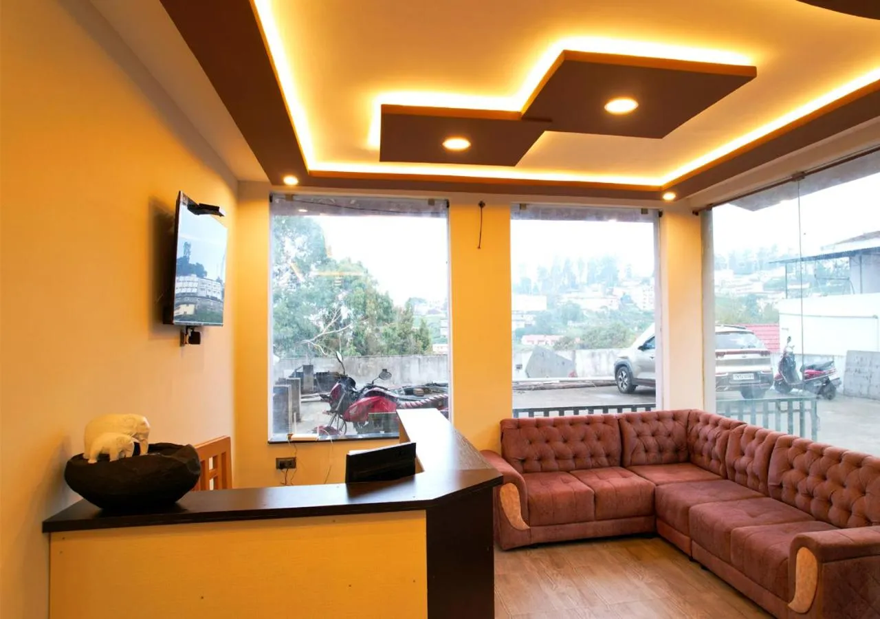 Lobby or reception in Lazo Eucy Paradise ,Kodaikanal
