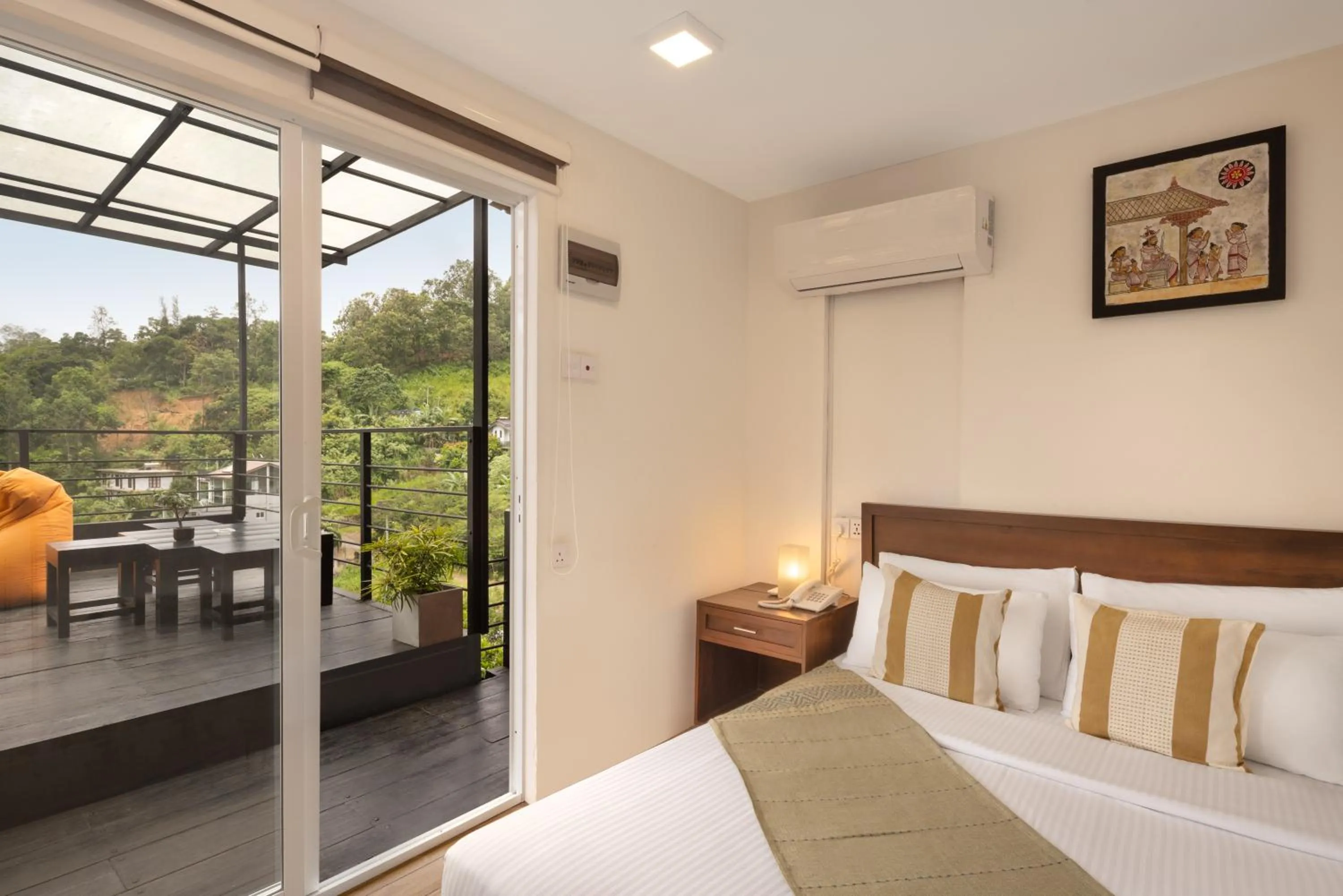 Bed in The Cubes Ella