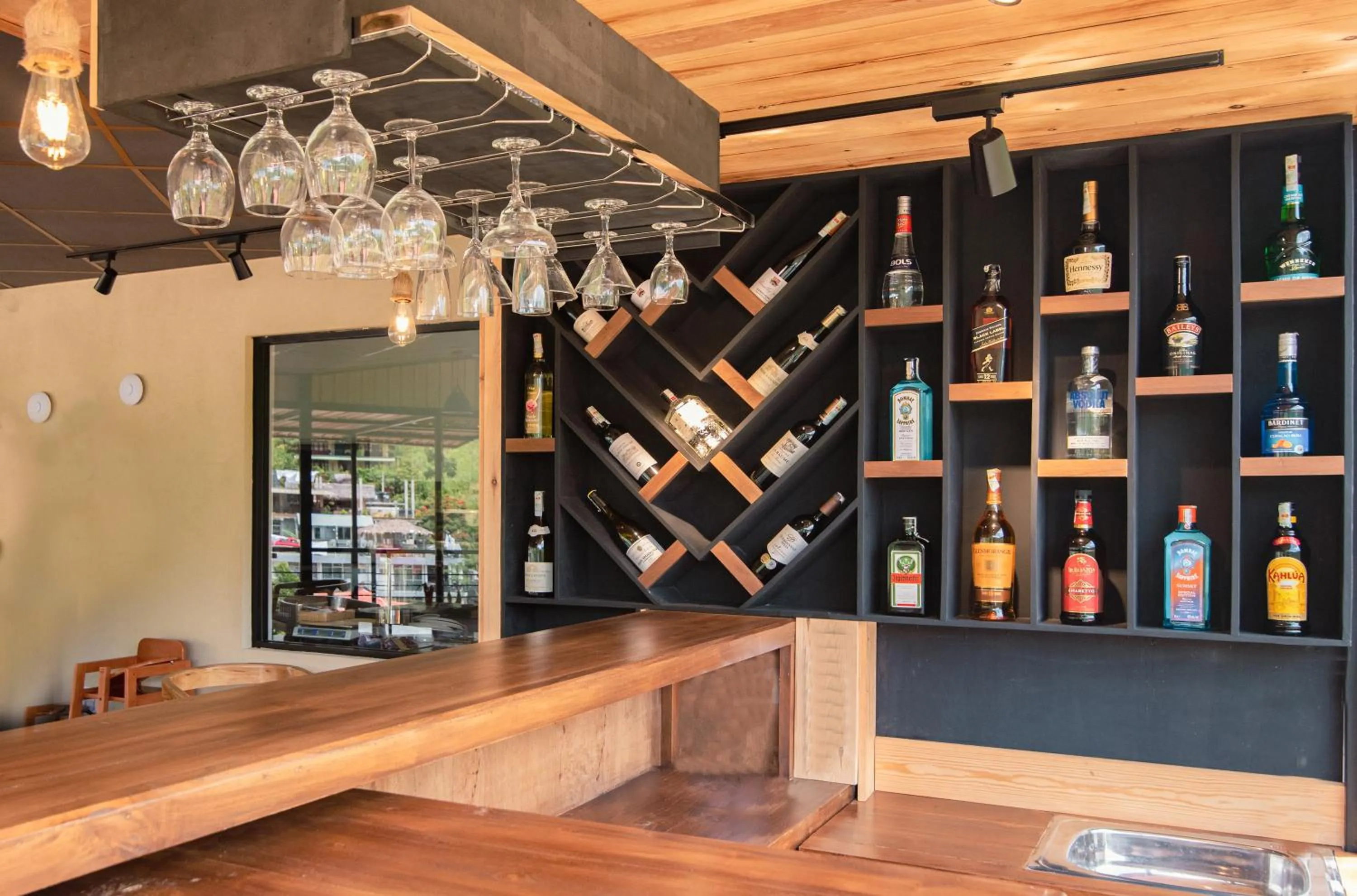 Lounge or bar in The Cubes Ella