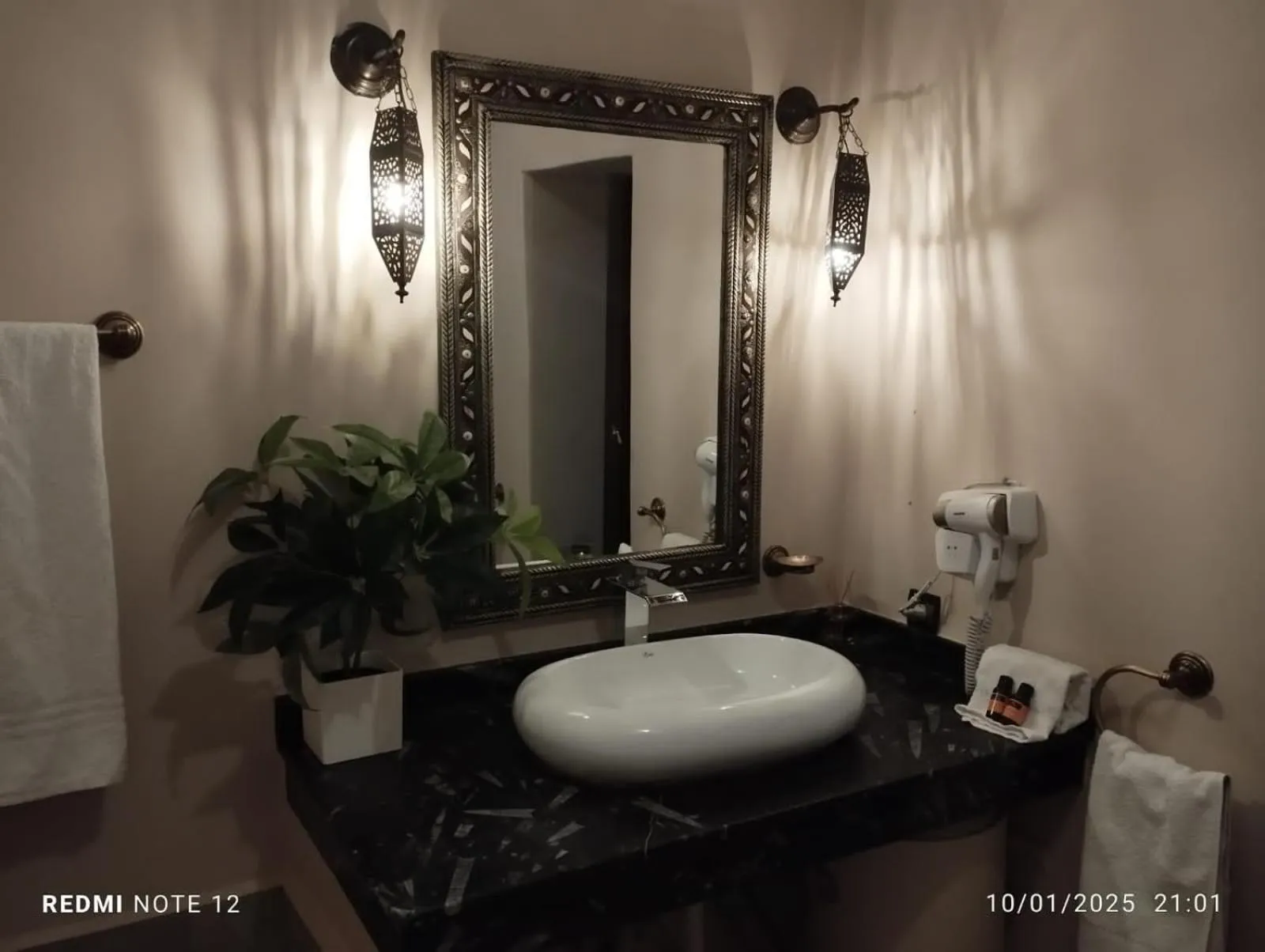 Bathroom in Riad Mille Et Une Nuits