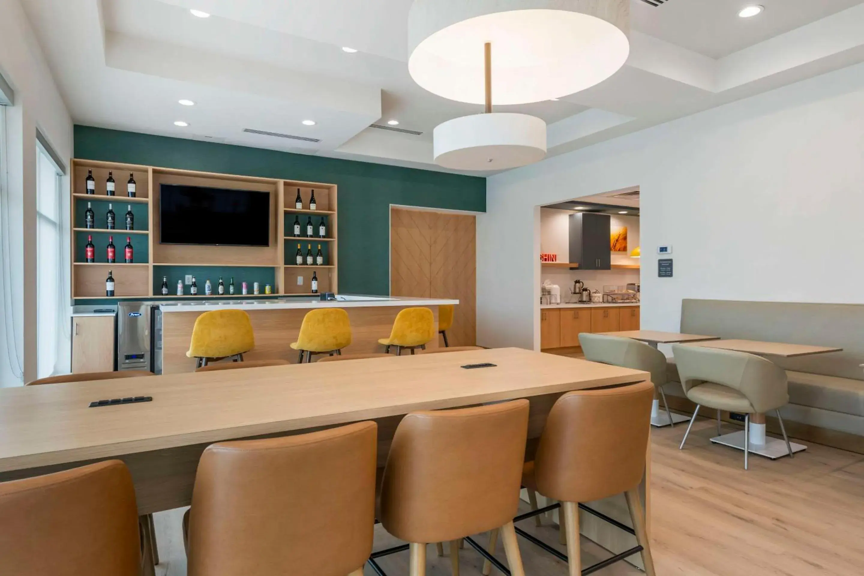 Breakfast in Comfort Suites St Augustine Historic District Area Breakfast in Comfort Suites St Augustine Historic District Area