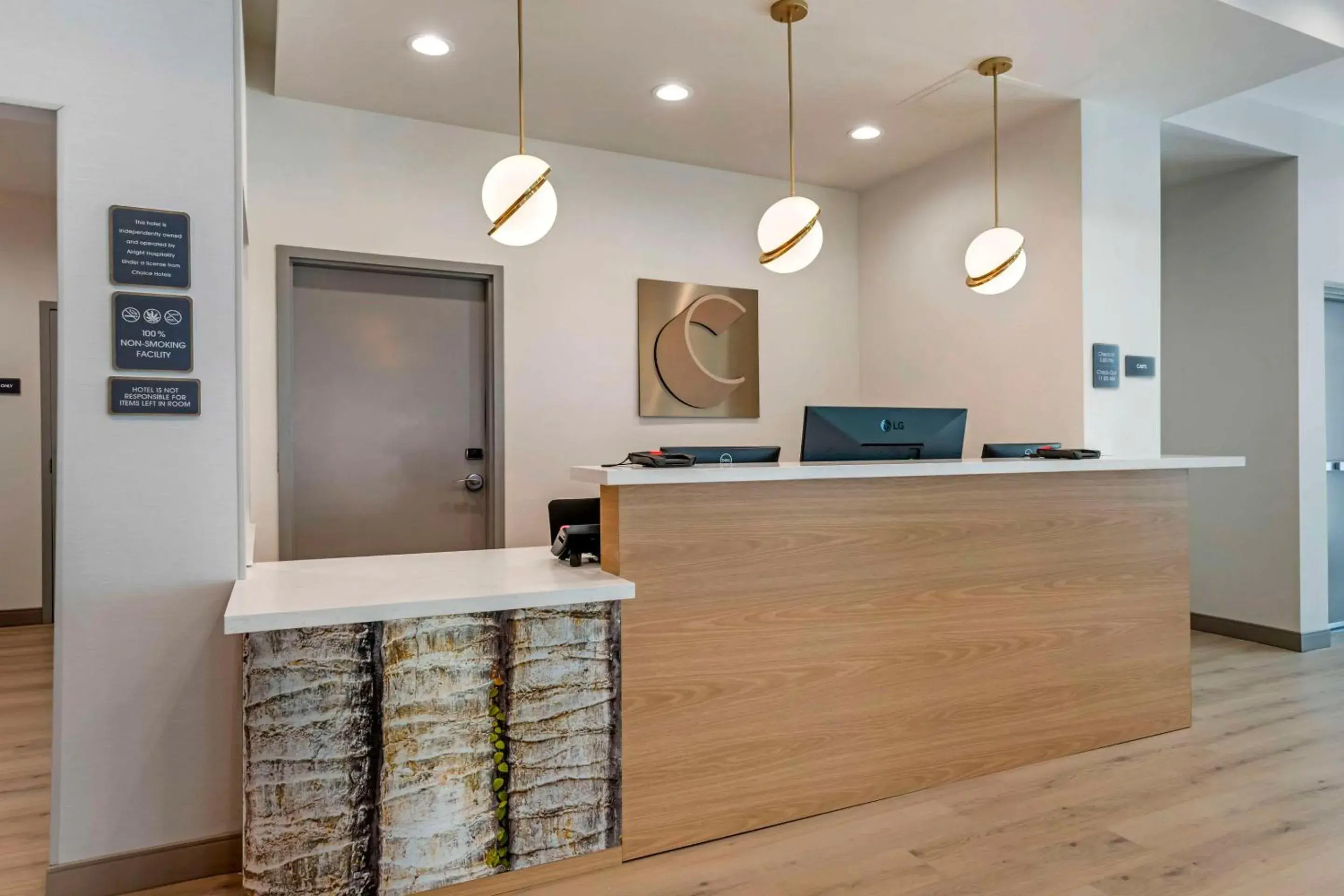 Lobby or reception in Comfort Suites St Augustine Historic District Area Lobby or reception in Comfort Suites St Augustine Historic District Area