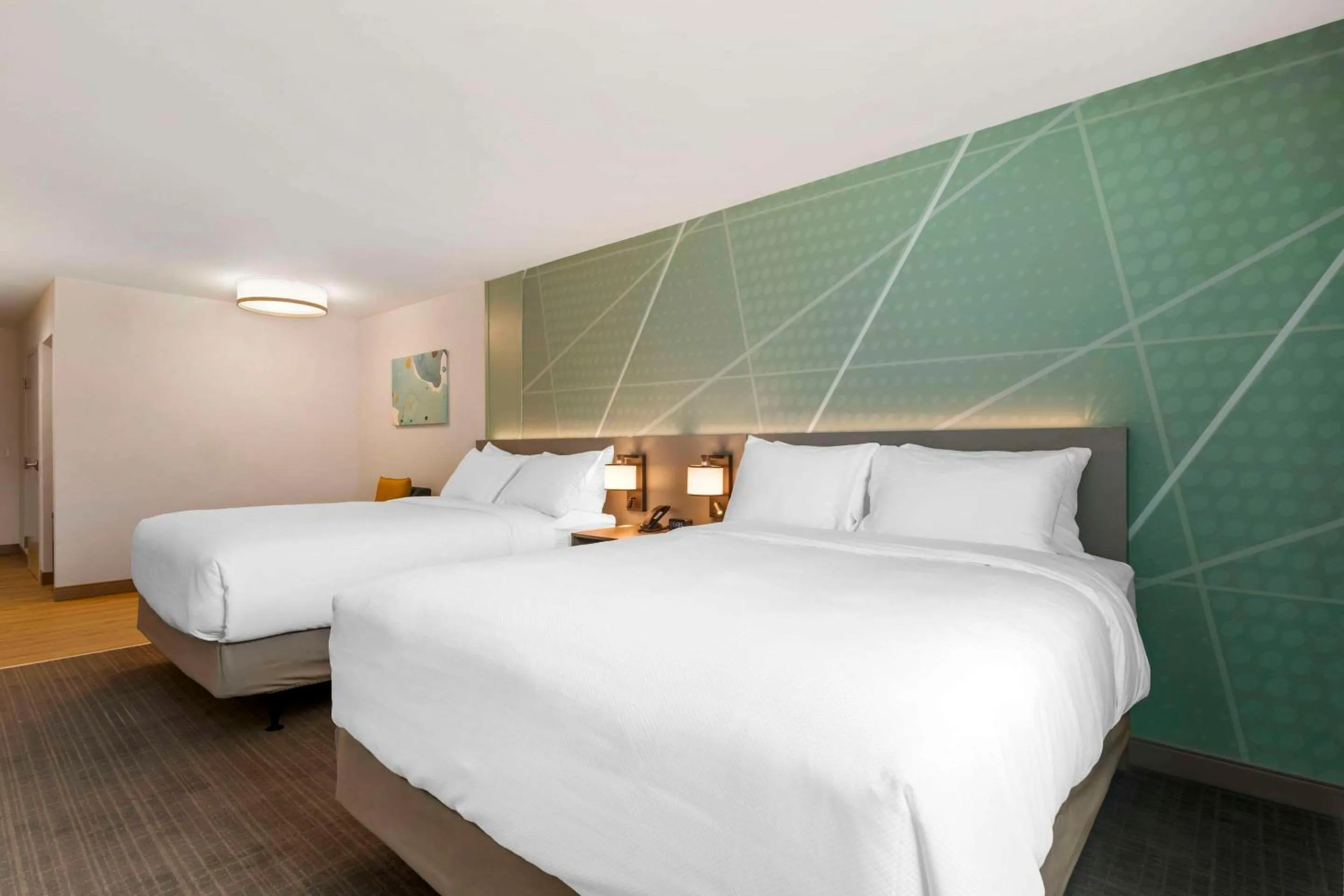 Bedroom, Bed in Comfort Suites St Augustine Historic District Area