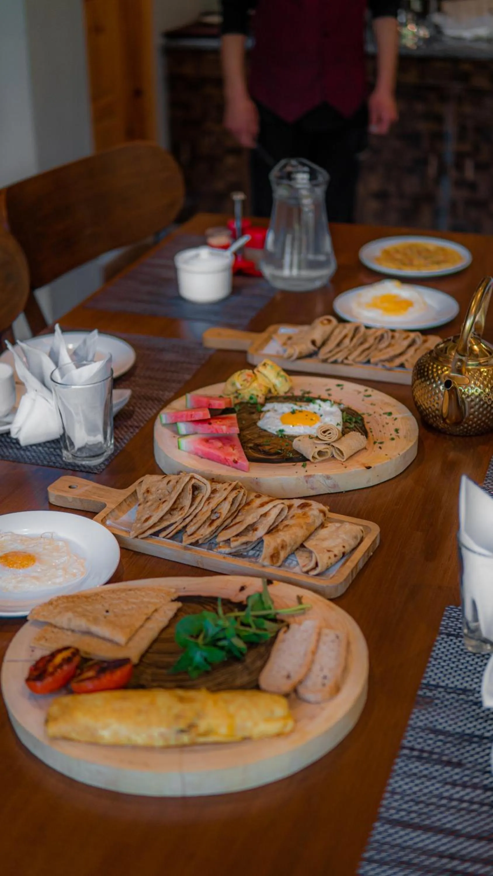 Restaurant/places to eat in Dumani Nagar Hotel & Resort