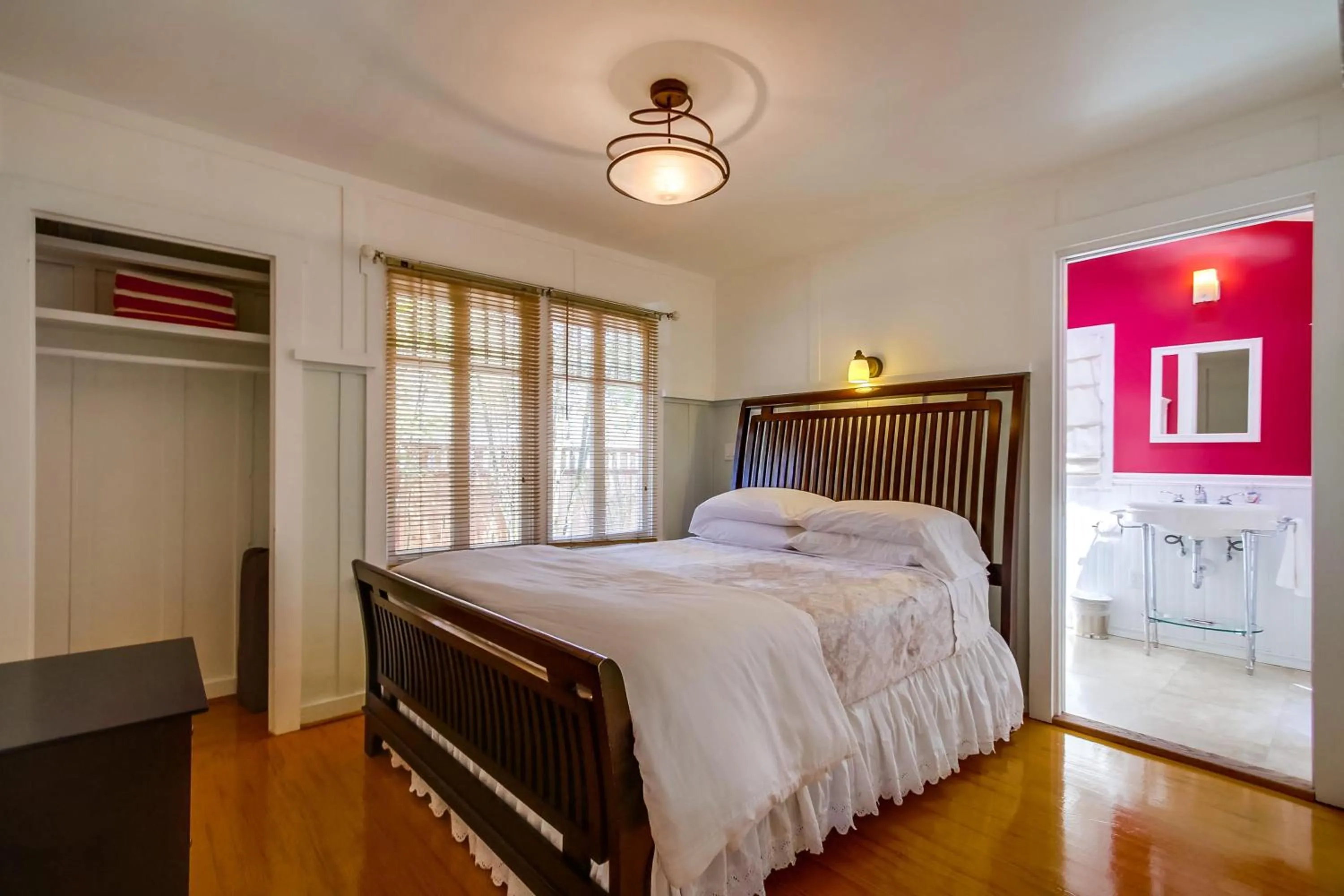 Bed in OB Beach House