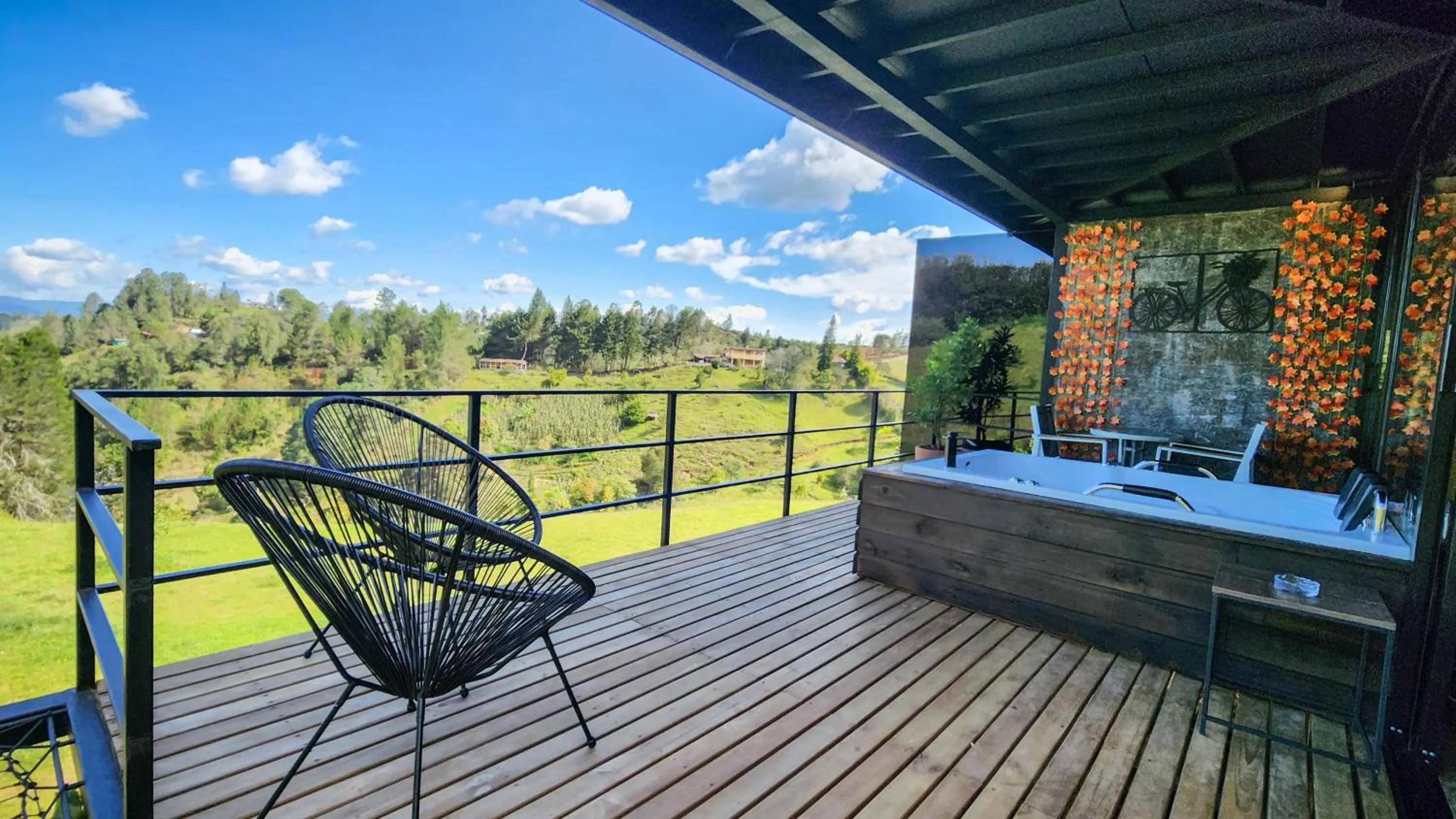 Mountain view in Cumbres Luxury Glamping