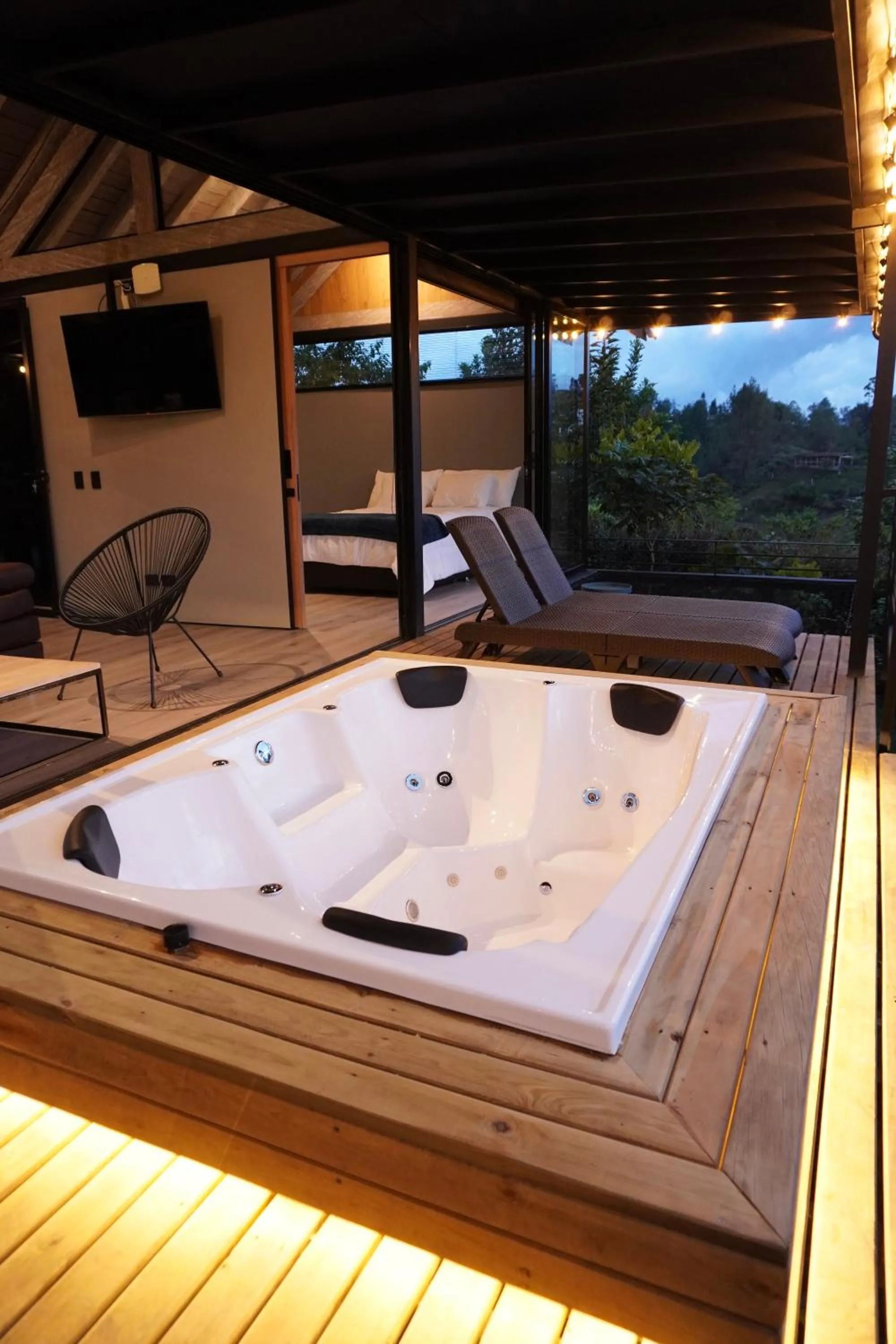 Hot Tub in Cumbres Luxury Glamping