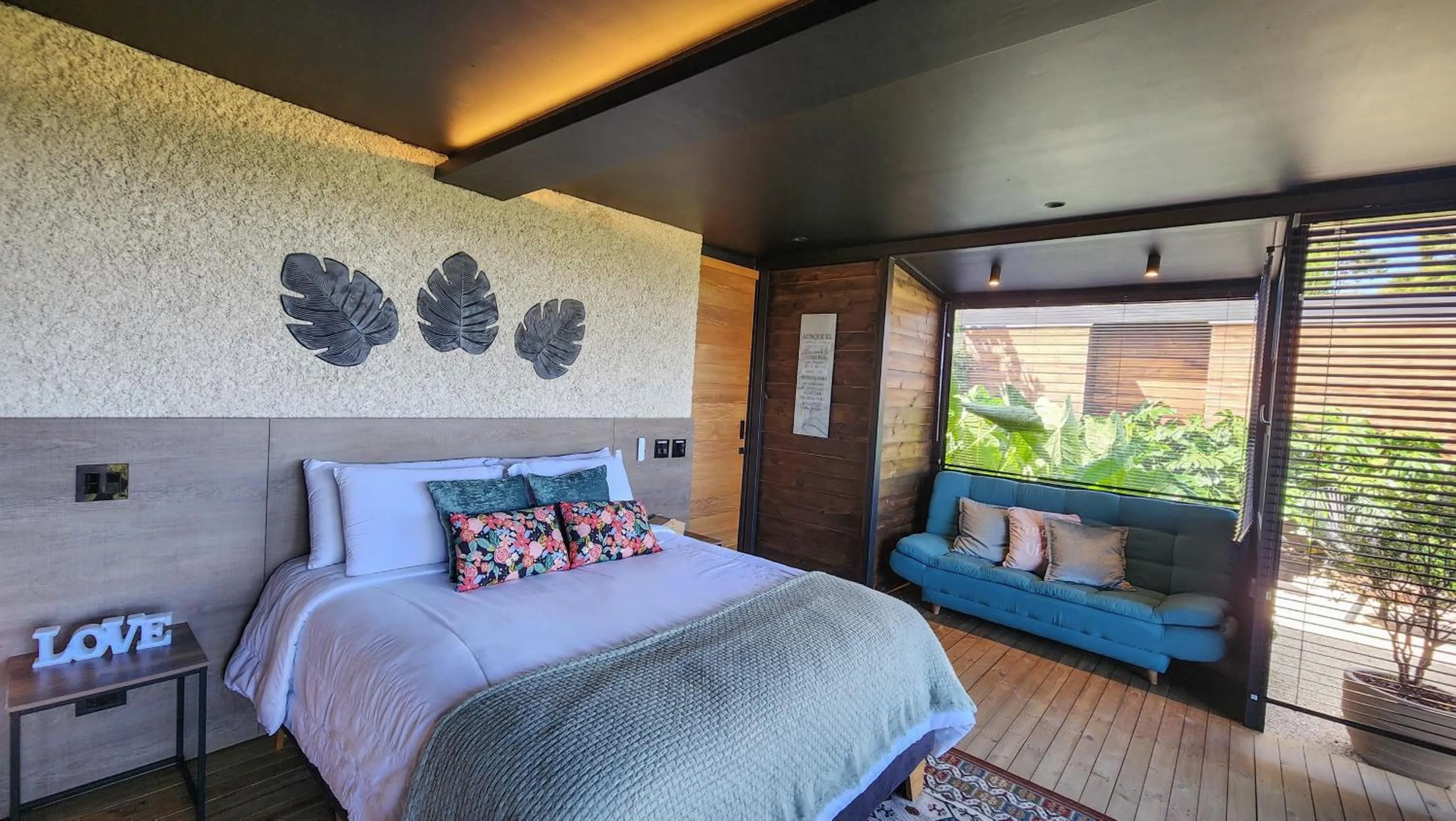 Bed in Cumbres Luxury Glamping