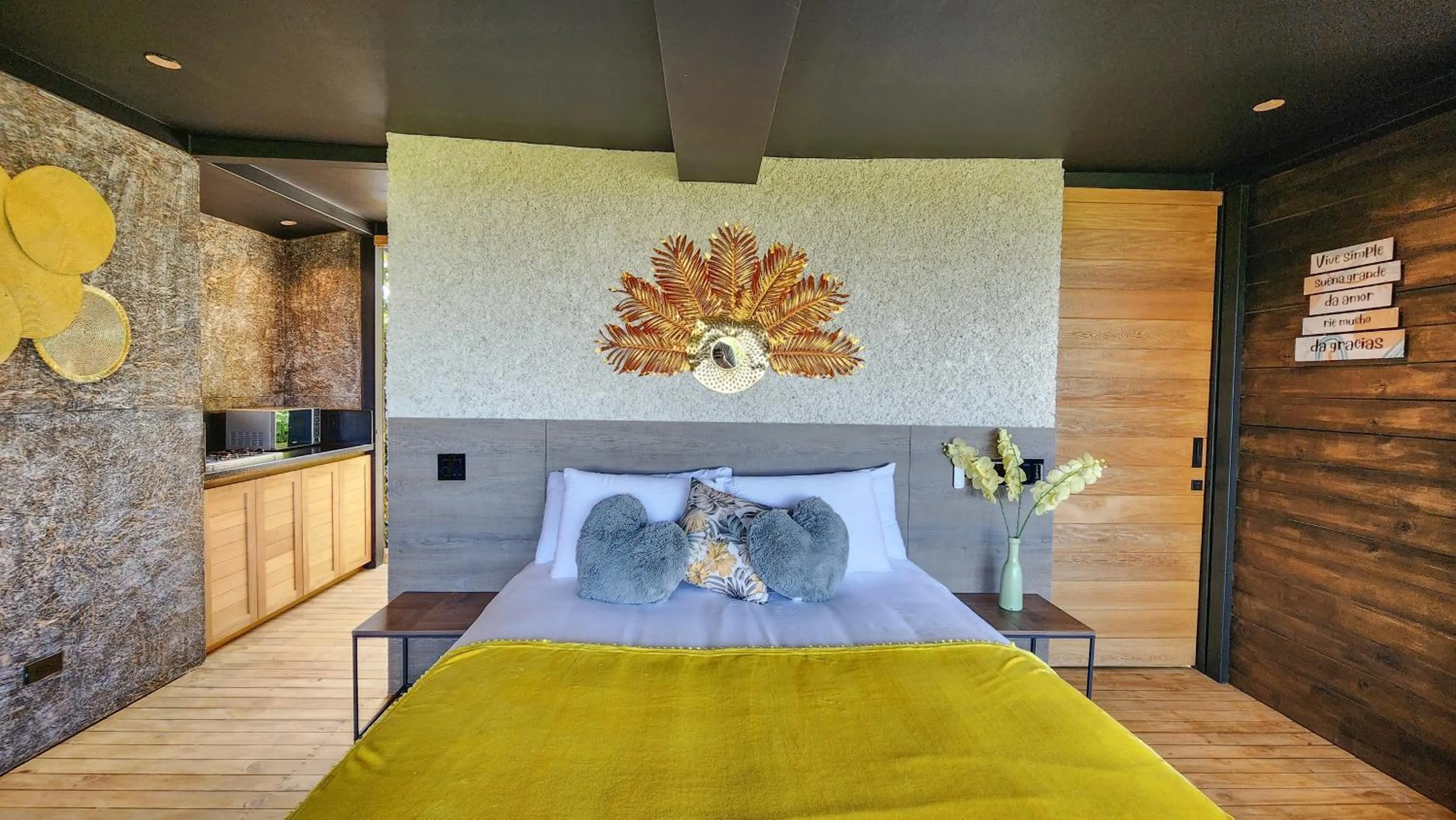 Bed in Cumbres Luxury Glamping