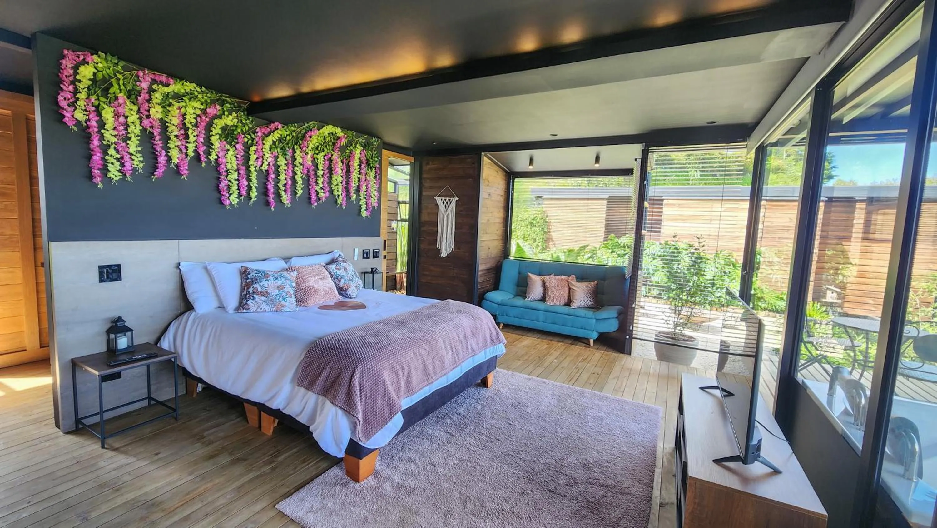 Bed in Cumbres Luxury Glamping