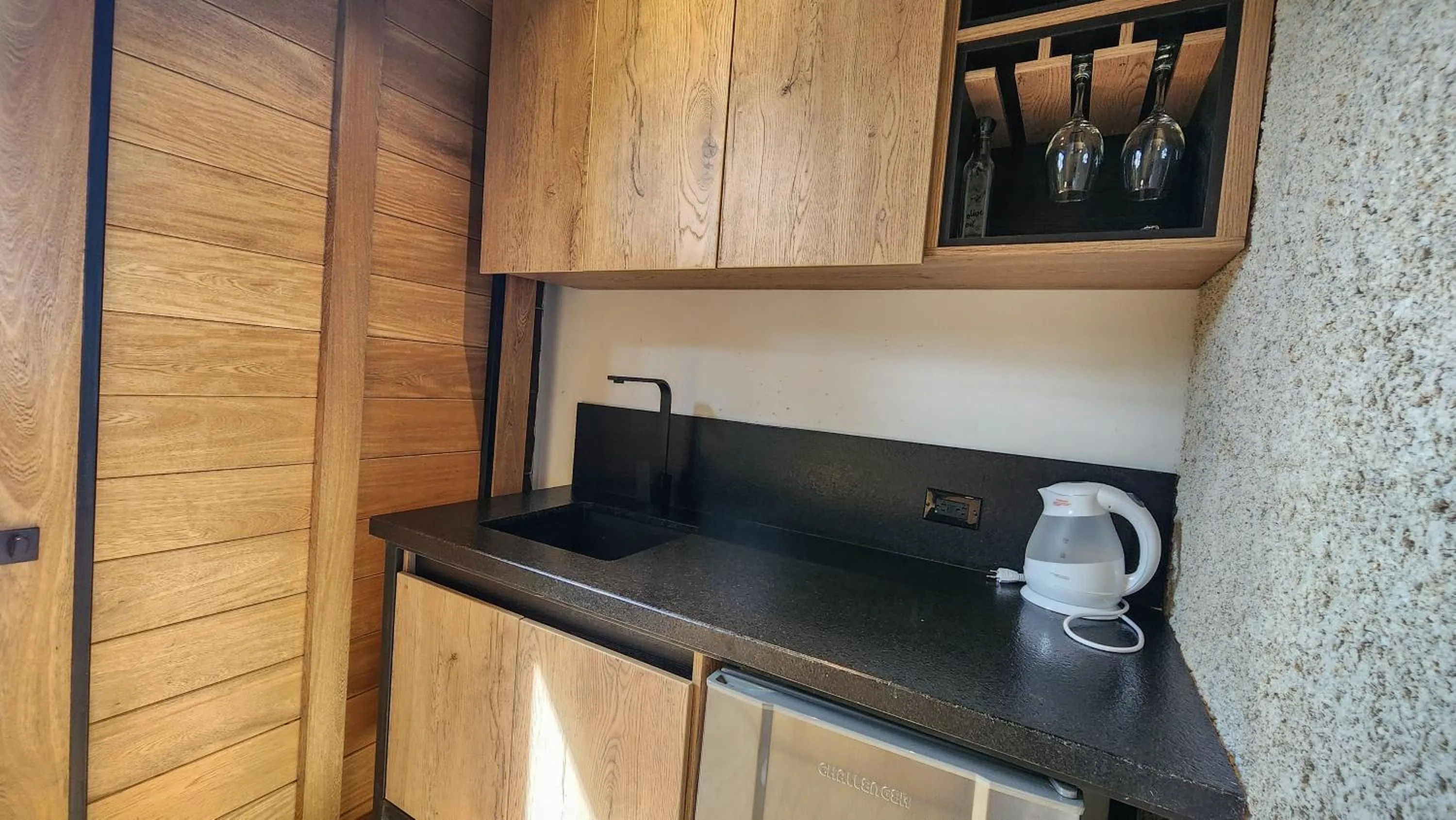 Kitchen or kitchenette in Cumbres Luxury Glamping