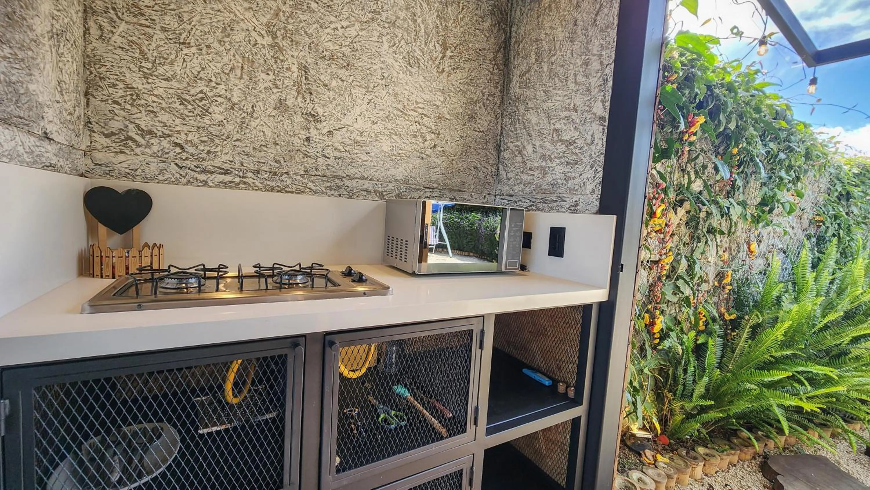 Kitchen or kitchenette in Cumbres Luxury Glamping