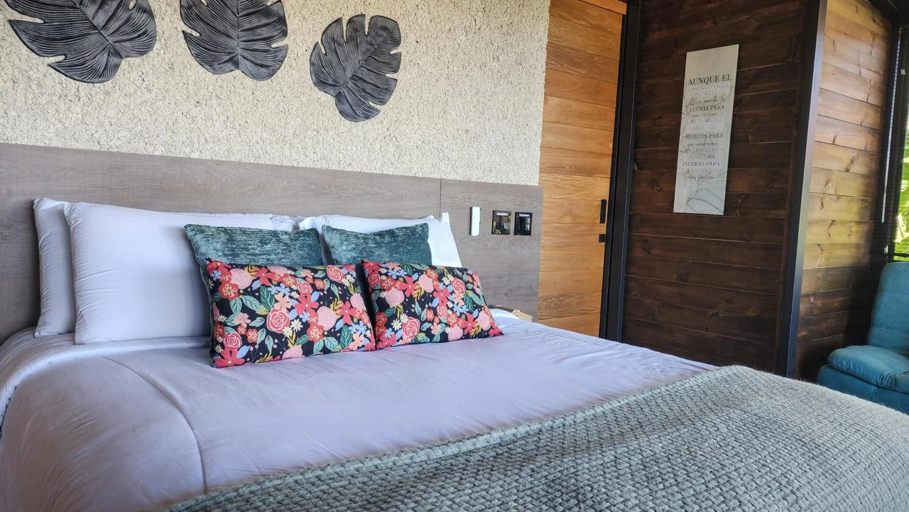 Bed in Cumbres Luxury Glamping