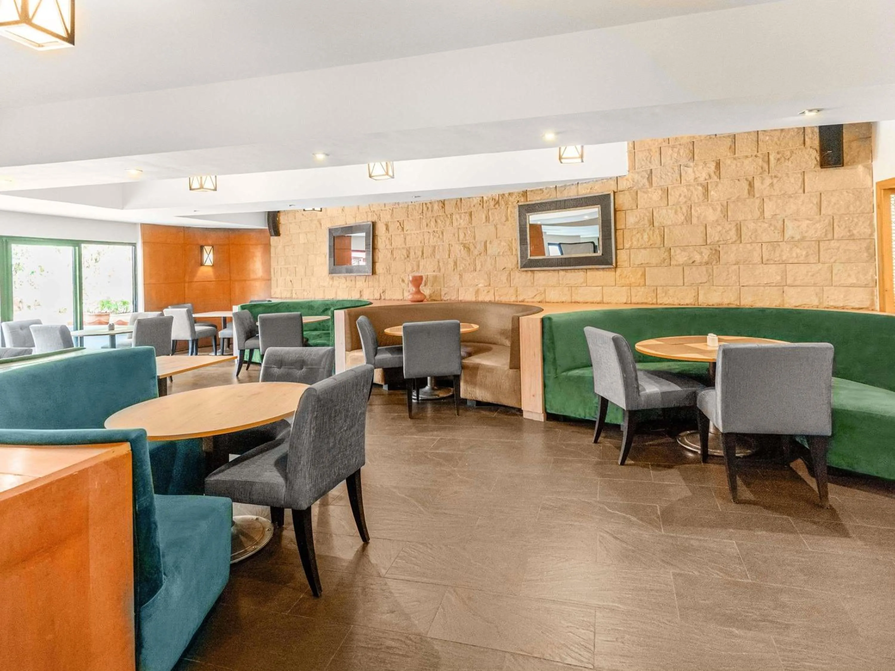 Restaurant/places to eat in Mercure Shéhérazade Rabat