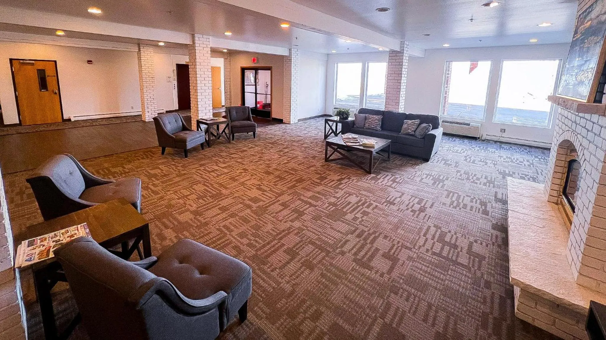 Lobby or reception in Helena Inn - Airport