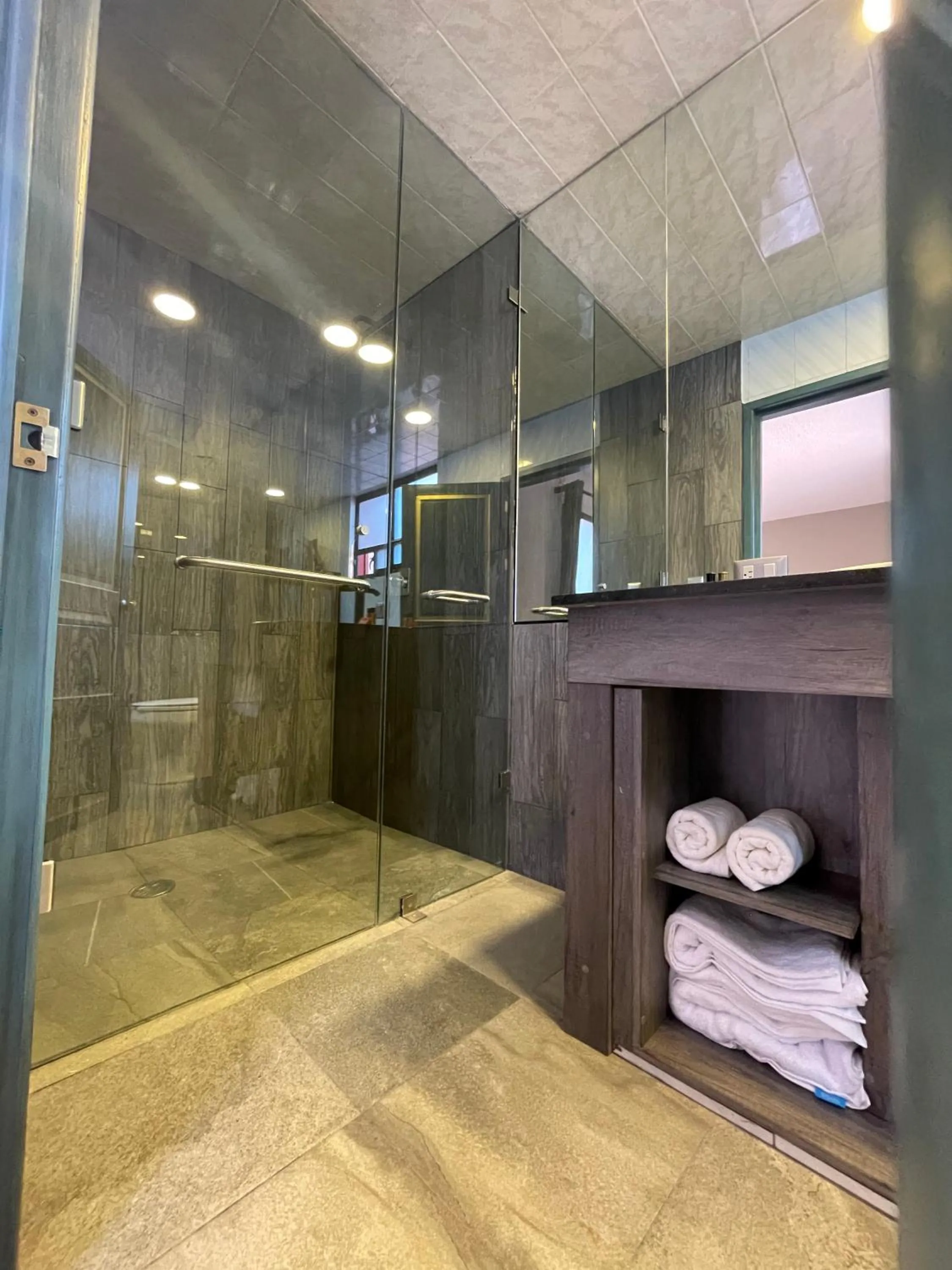 Shower in Hotel Casa Real Cholula