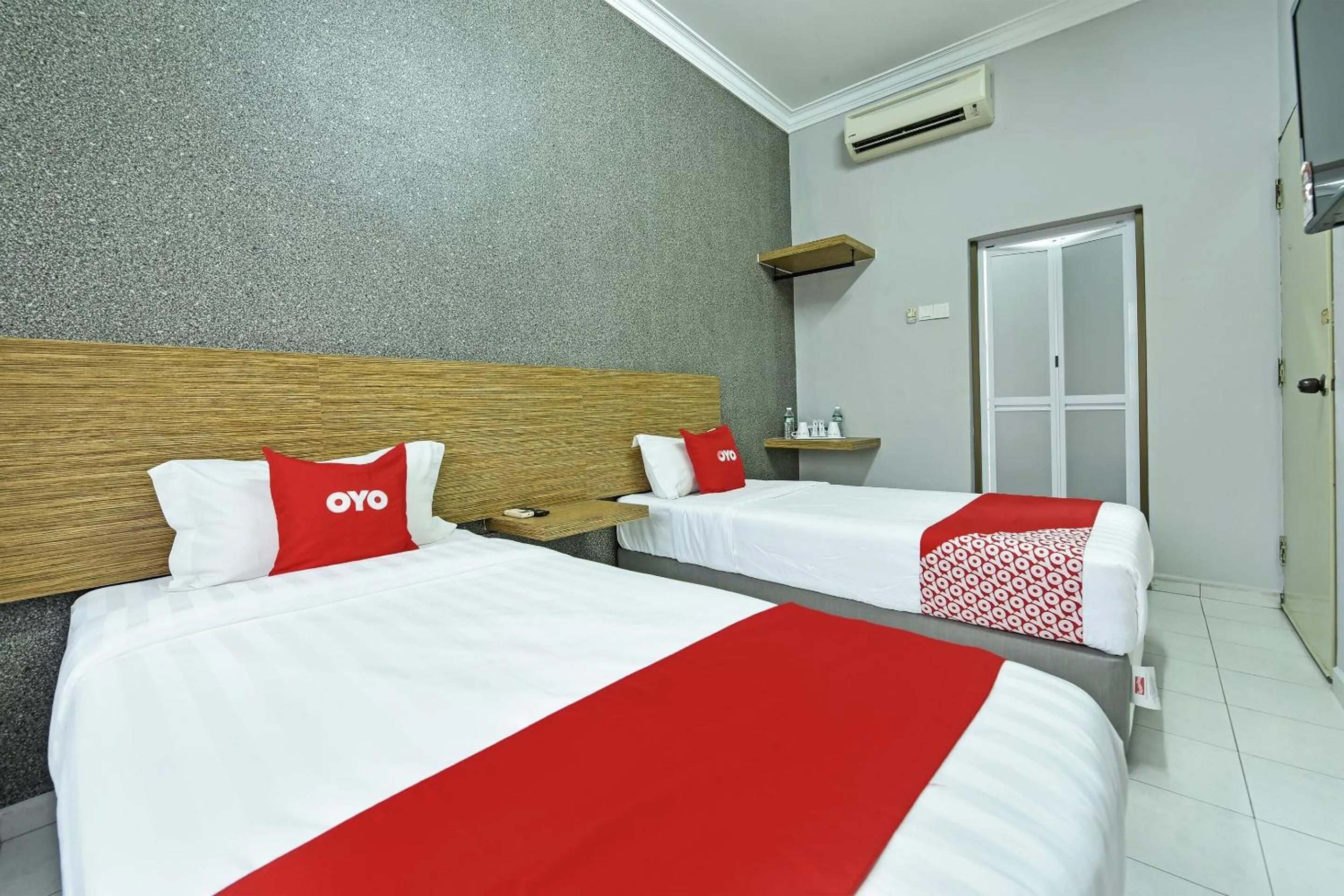 Bedroom, Bed in Hotel O Ezzyhome Johor Jaya